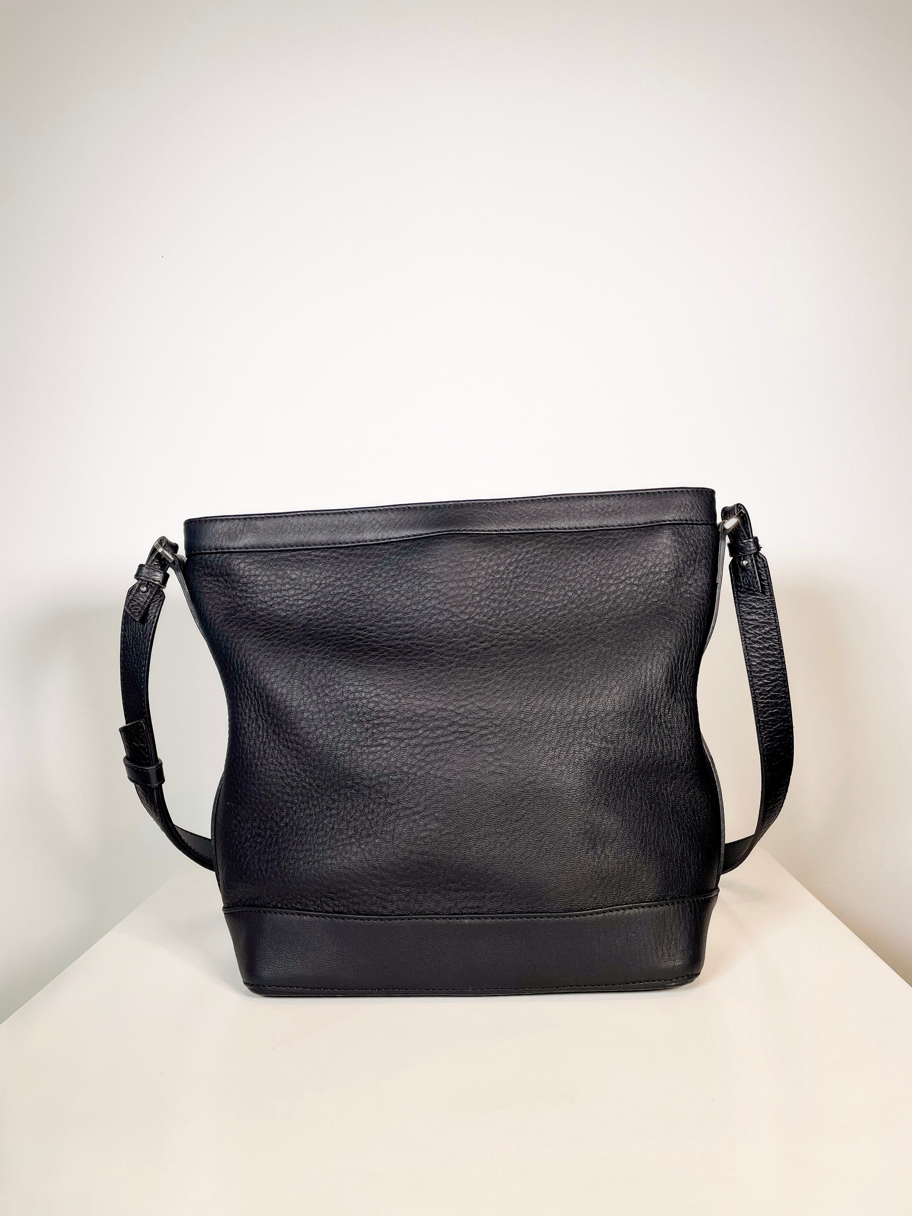 Vanamo shoulder bag musta (sample)