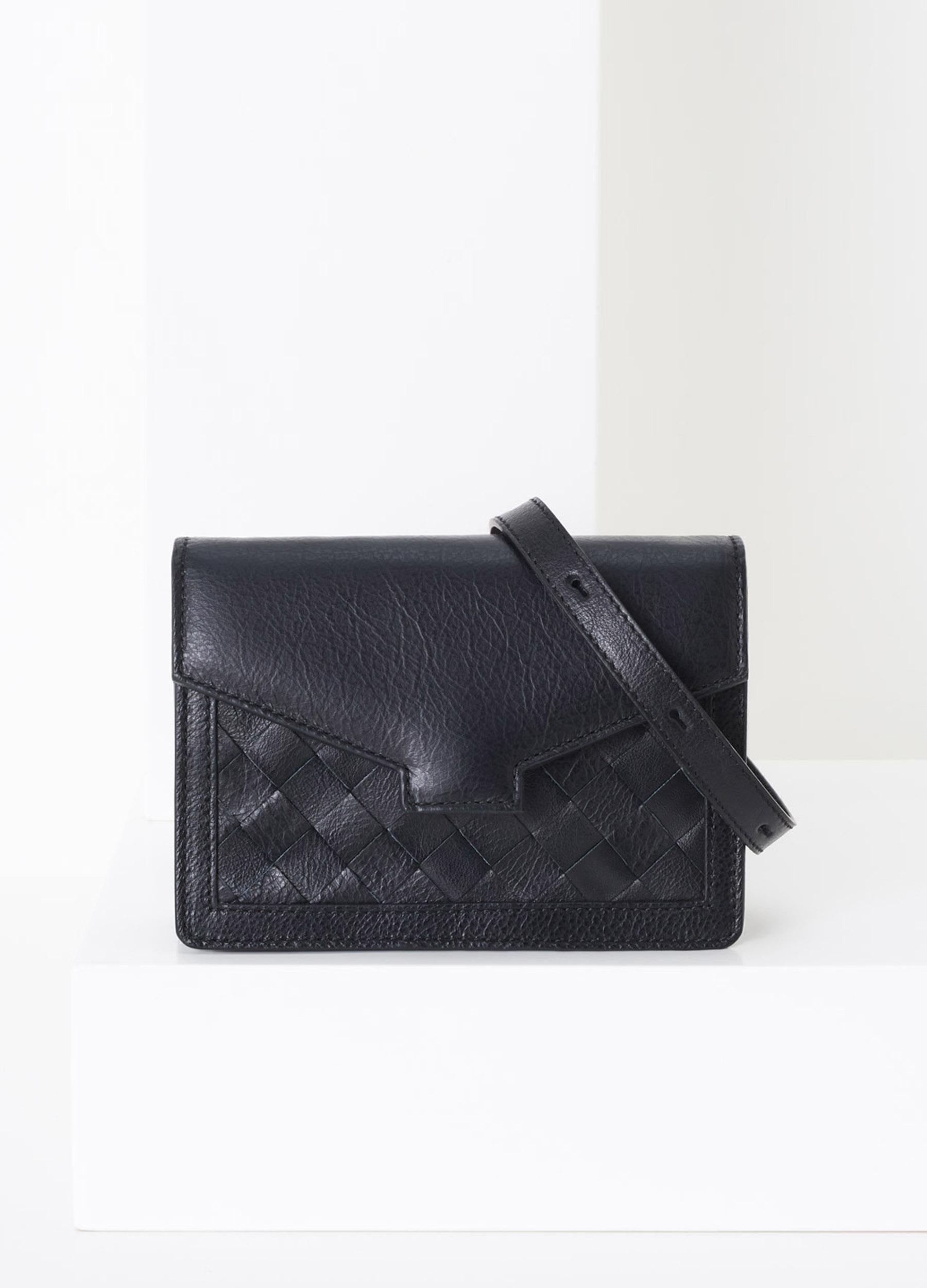 Hilla shoulder bag black
