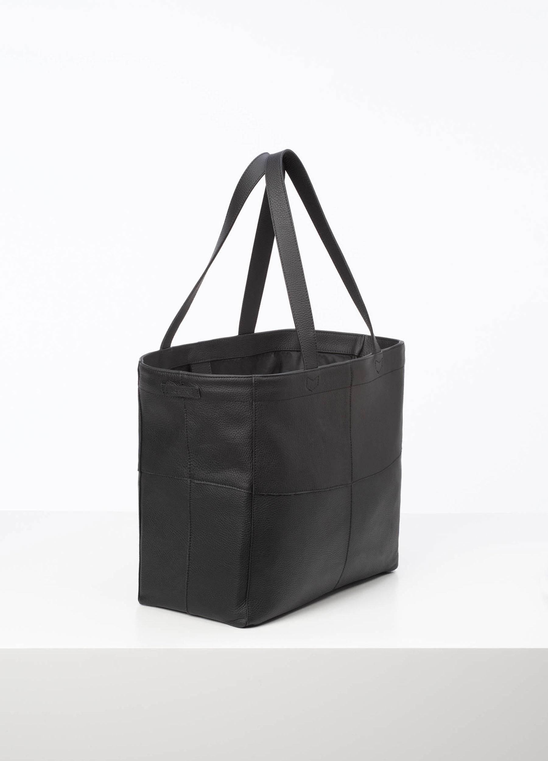 Aitta-olkalaukku musta