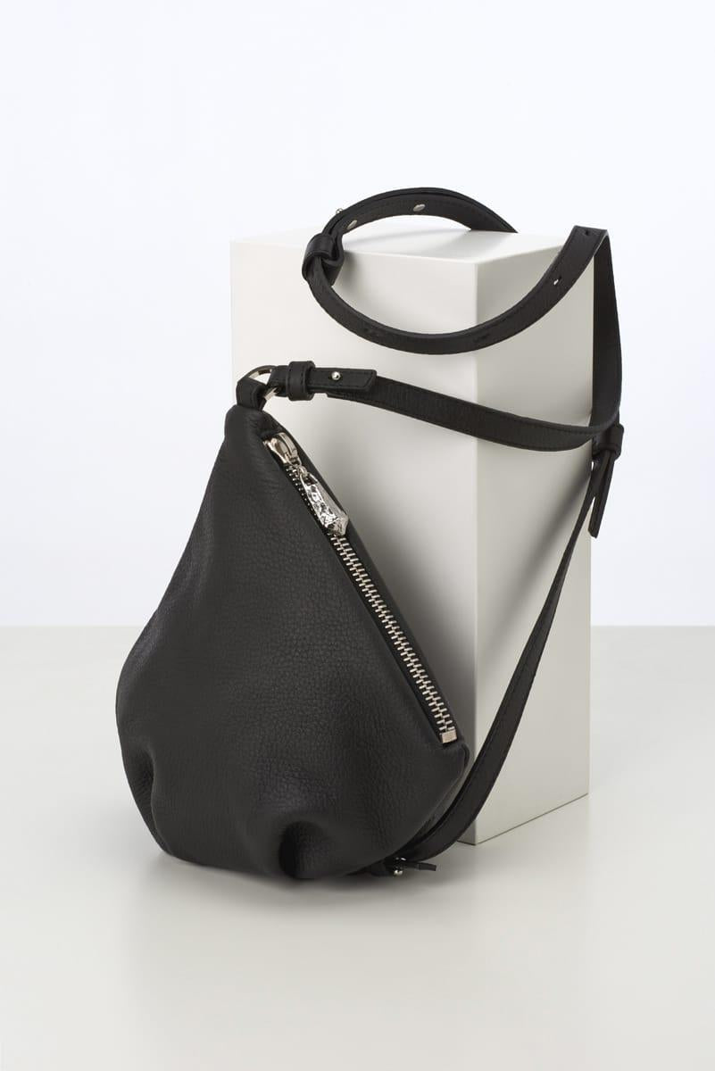 Käpy pouch bag black