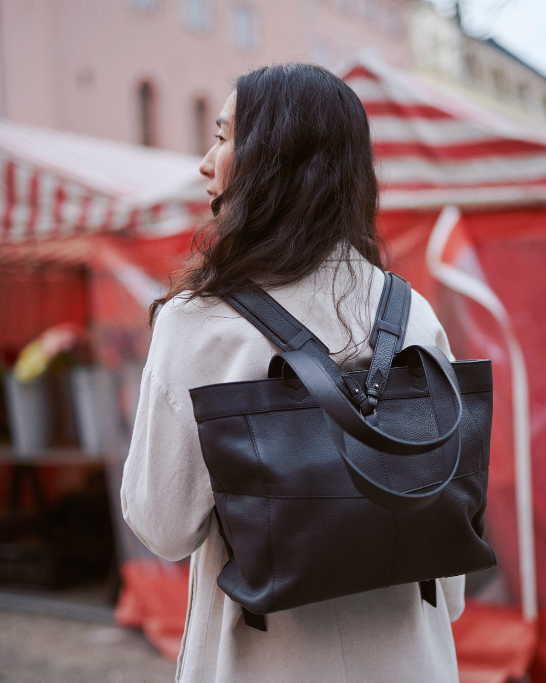 Backpack straps black