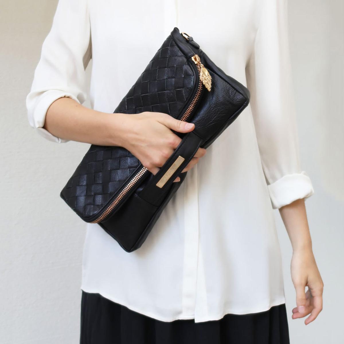 Aura Crossbody