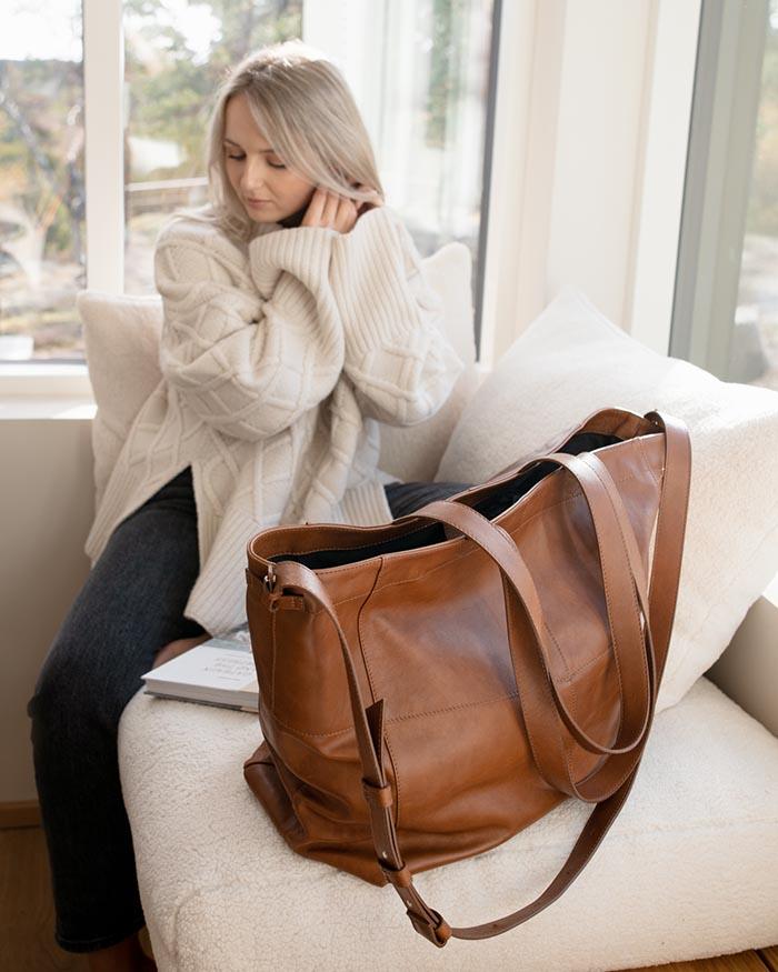 Aitta Tote Bag Brown