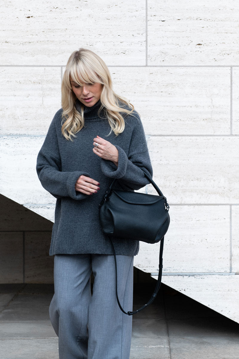 Ansa crossbody bag black