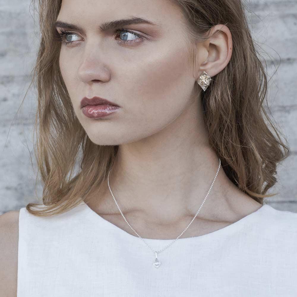 Kaarna Necklace
