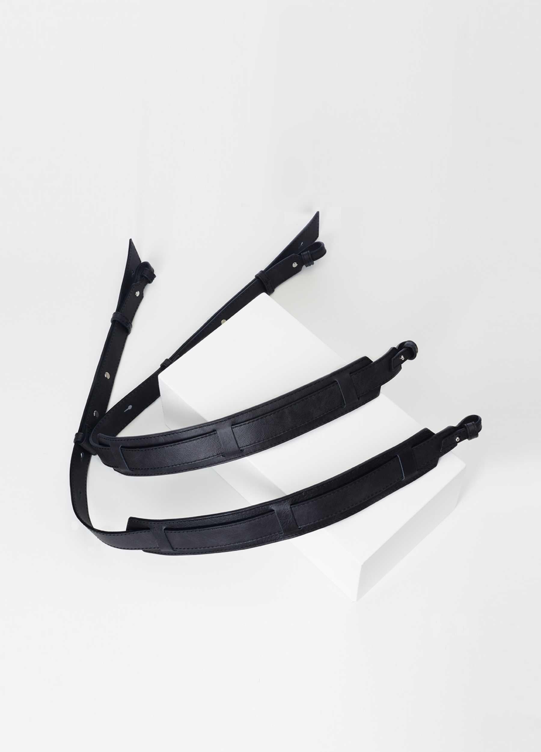 Backpack straps sample