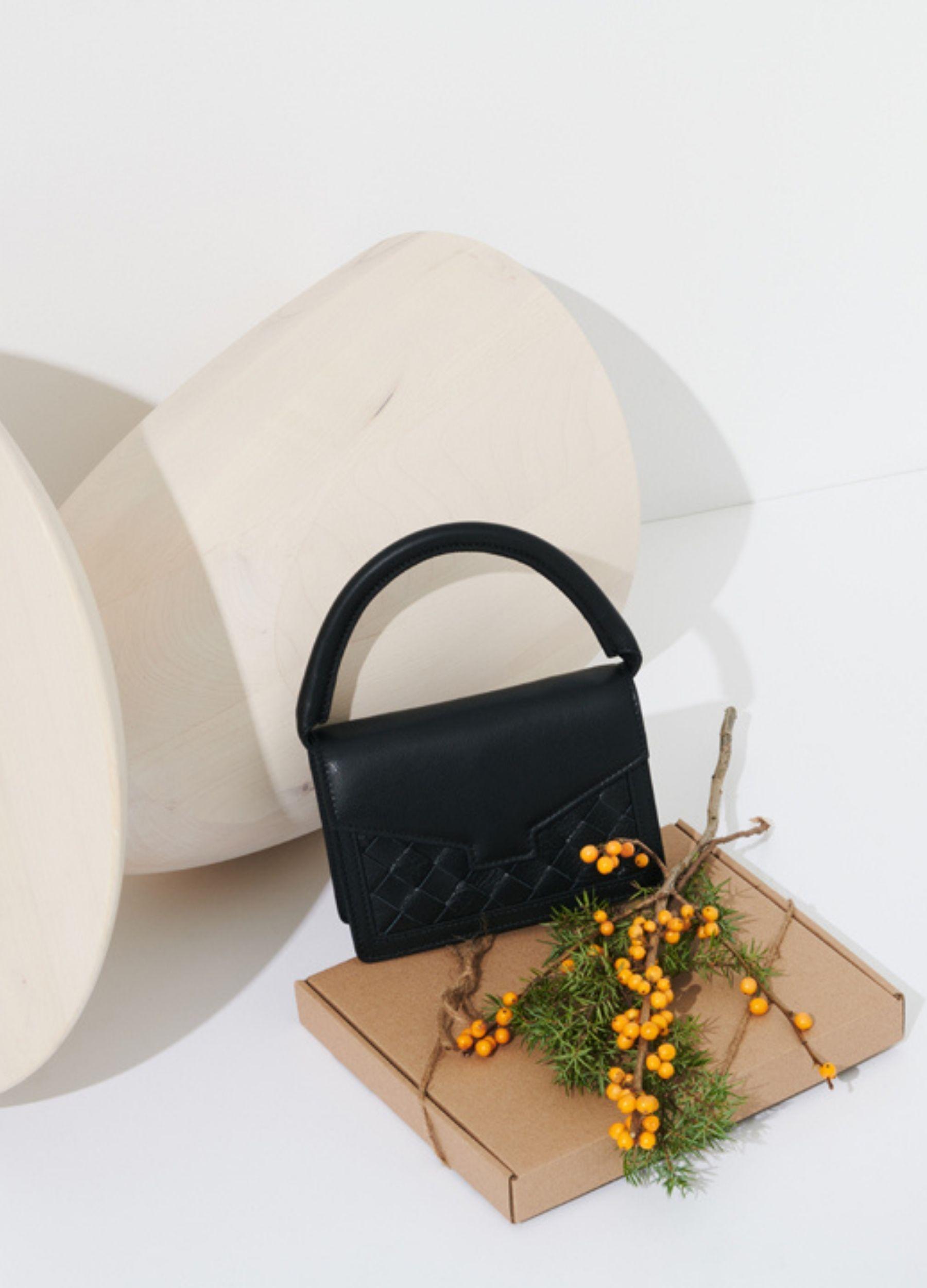 Handle for Hilla black