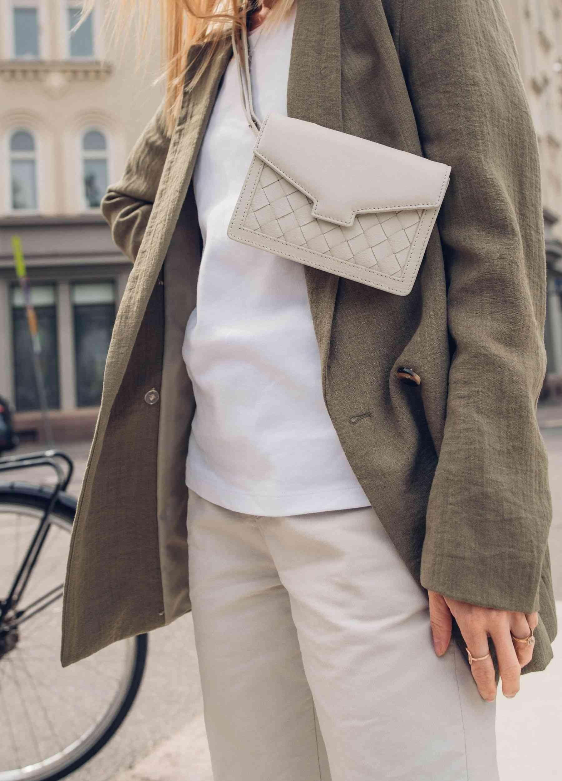 Hilla belt bag