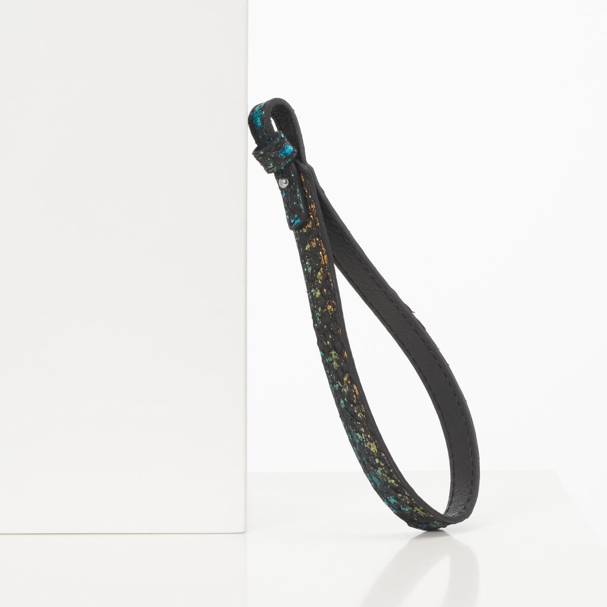 Rannelenkki/ avaimenperä - universumi lohennahka