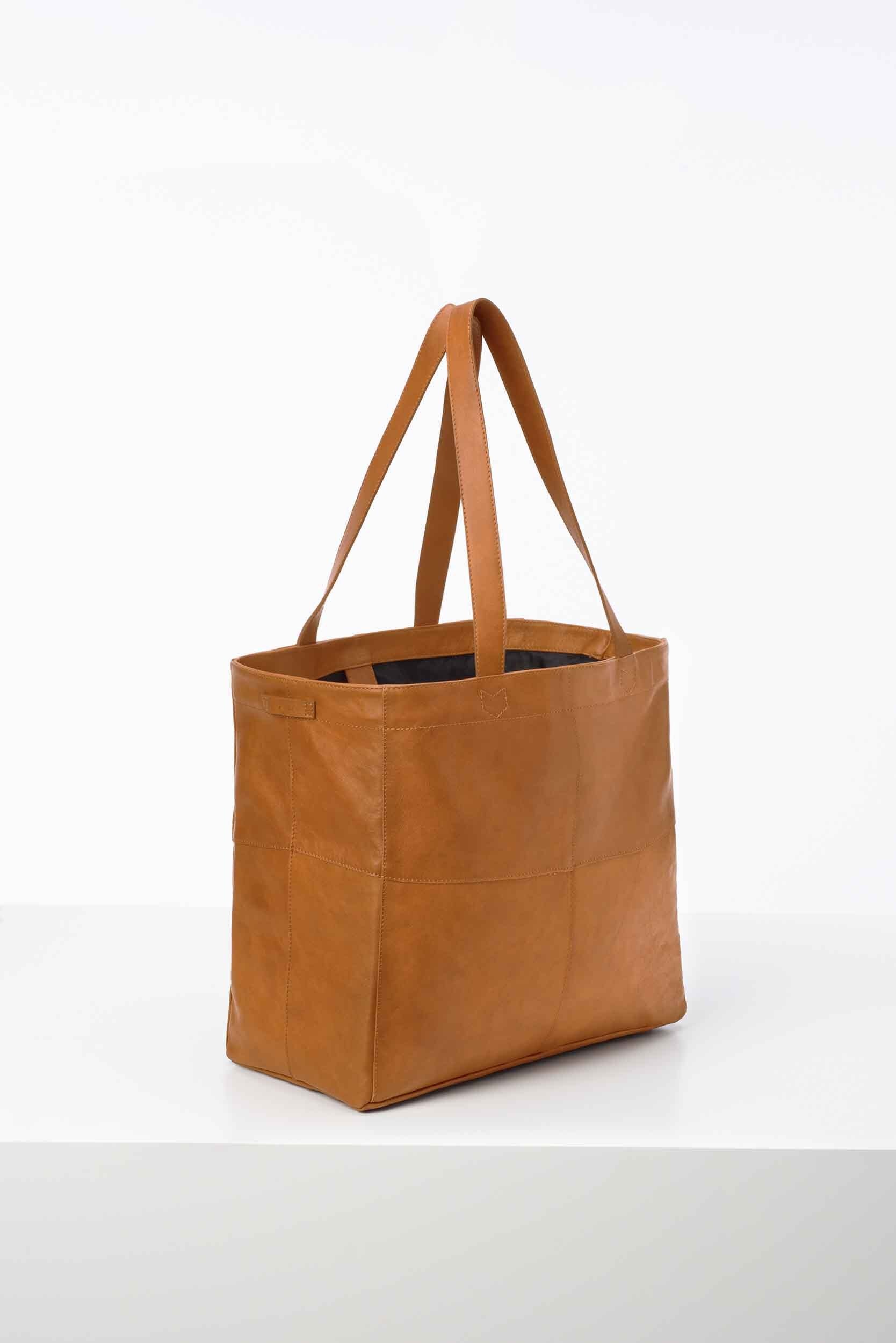 Aitta Tote Bag Brown