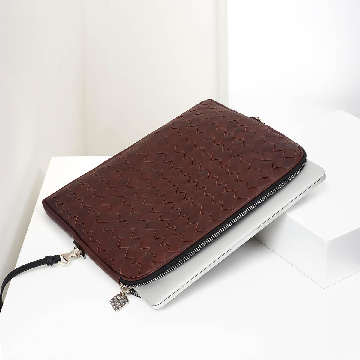 Aura crossbody-laukku