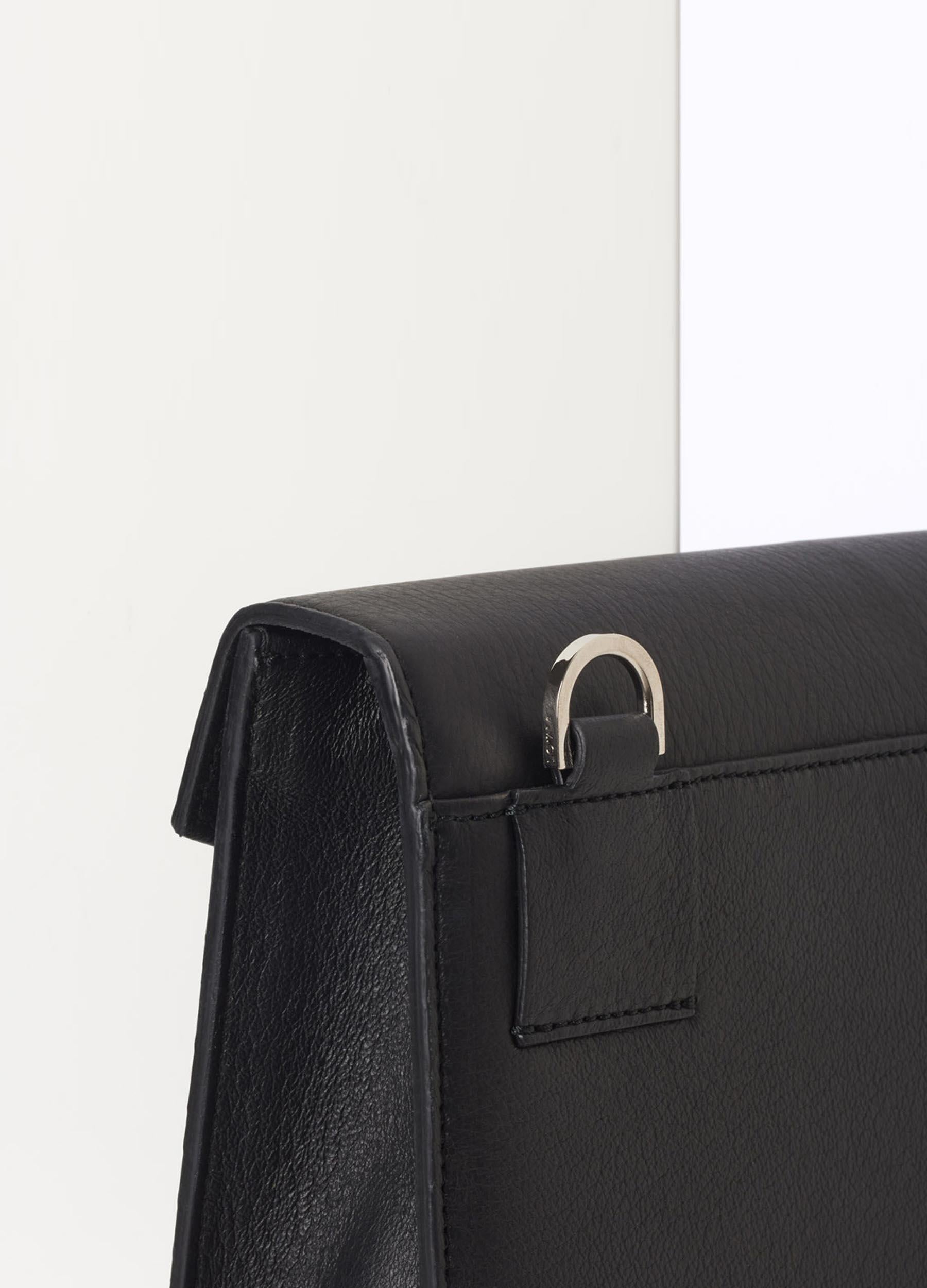 Kaiho shoulder bag black / silver