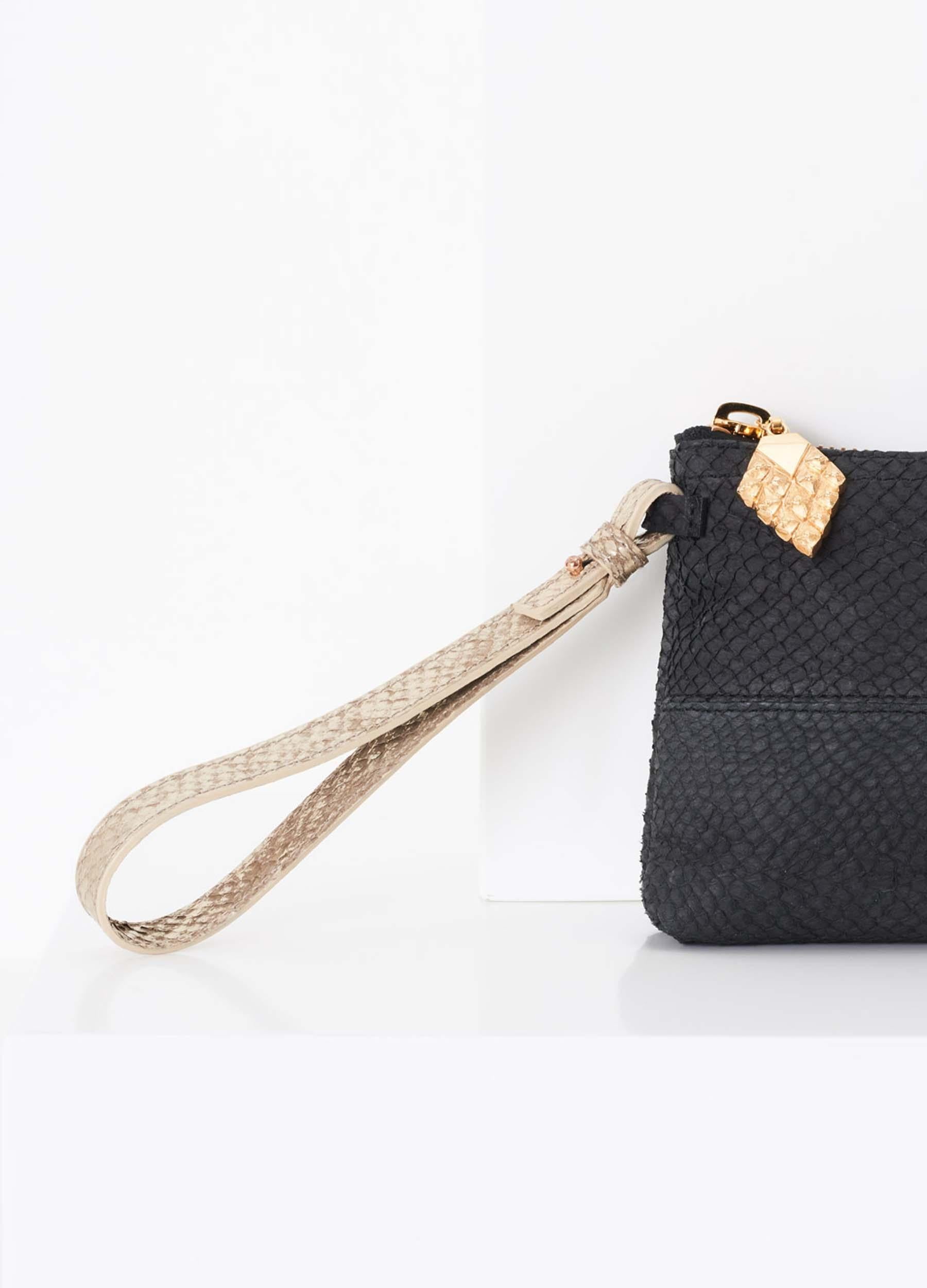 Laine pikkulaukku sample