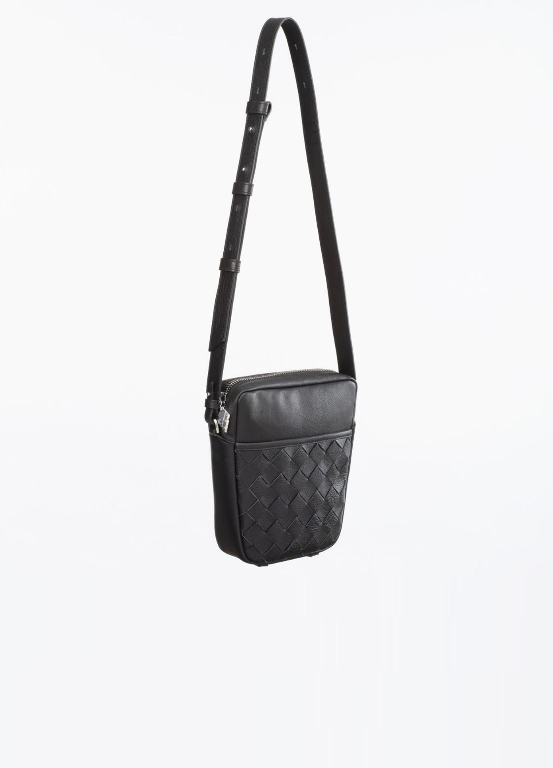 Toivo Crossbody