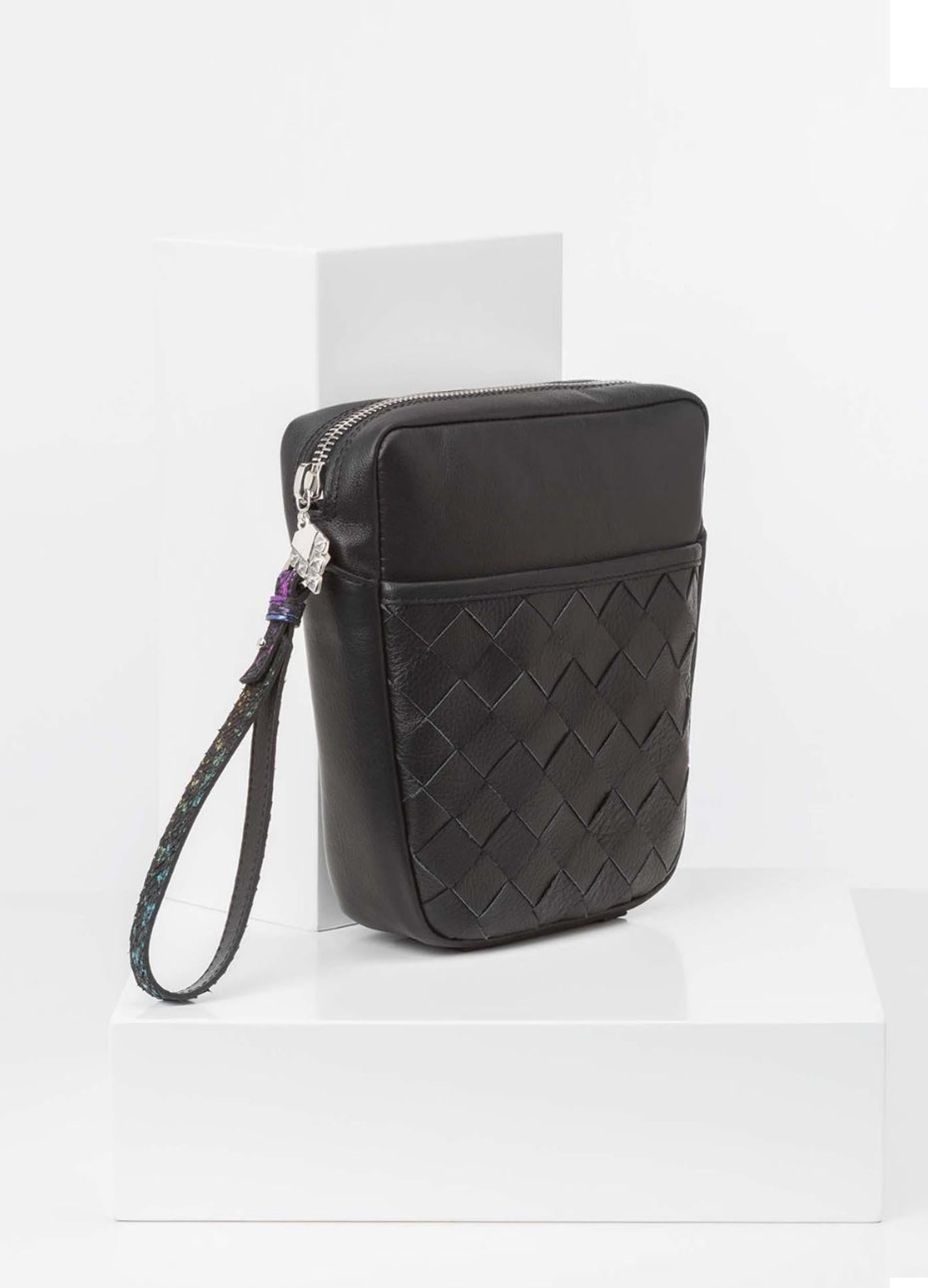 Toivo Crossbody