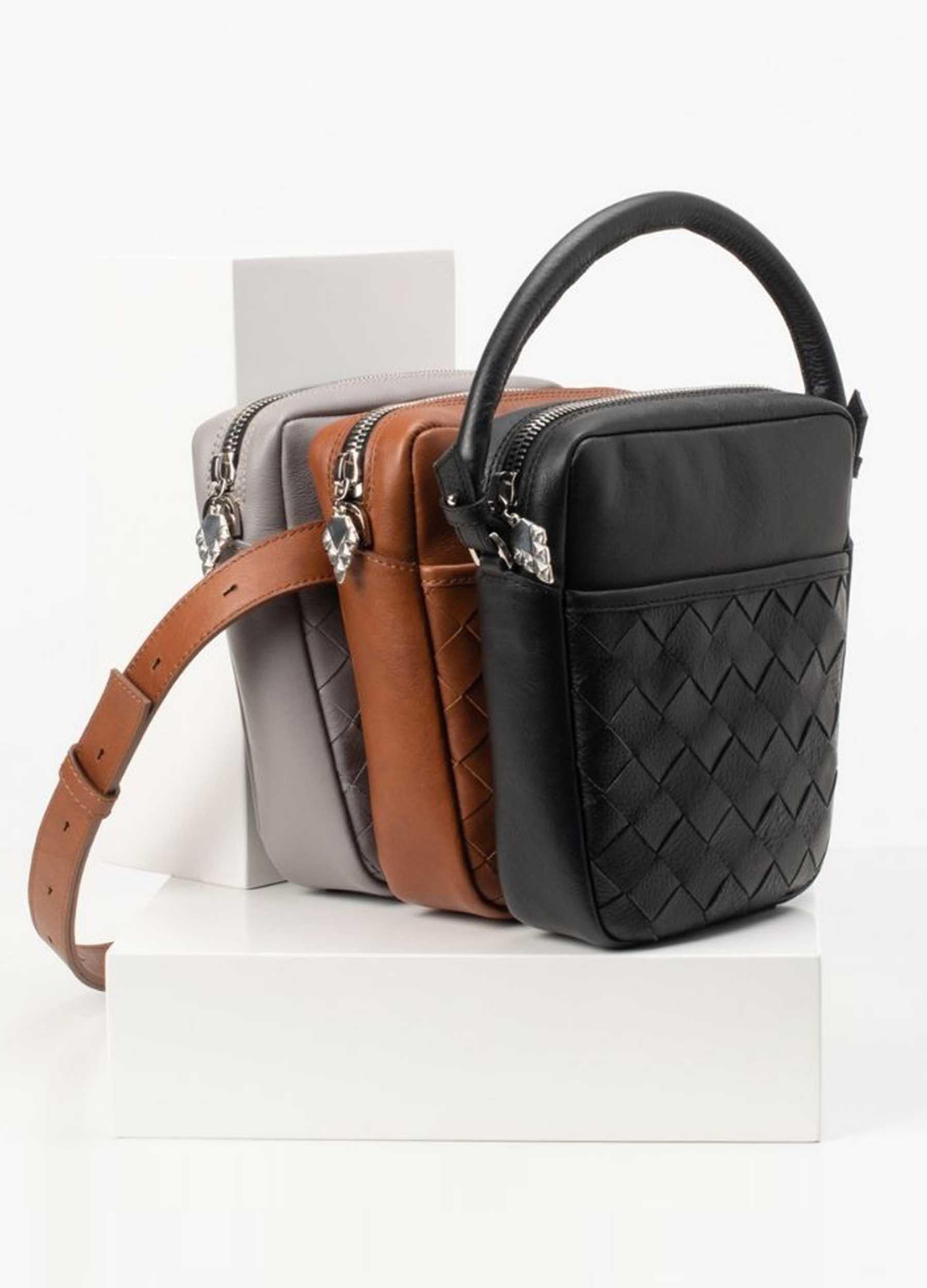 Toivo Crossbody