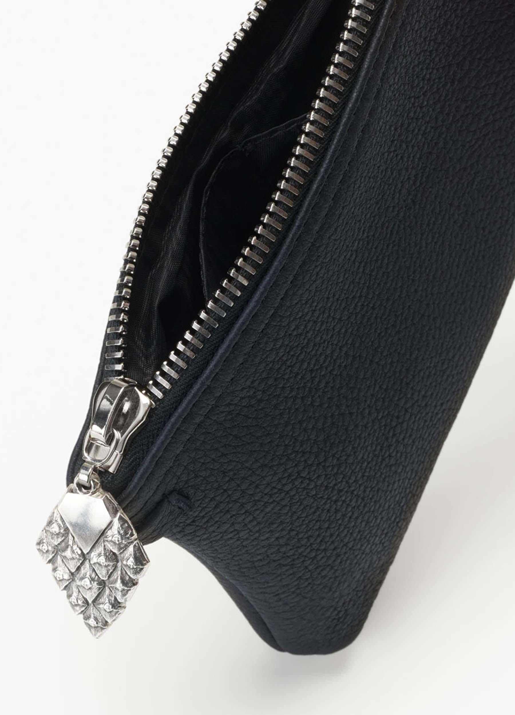 Vasu Pouch