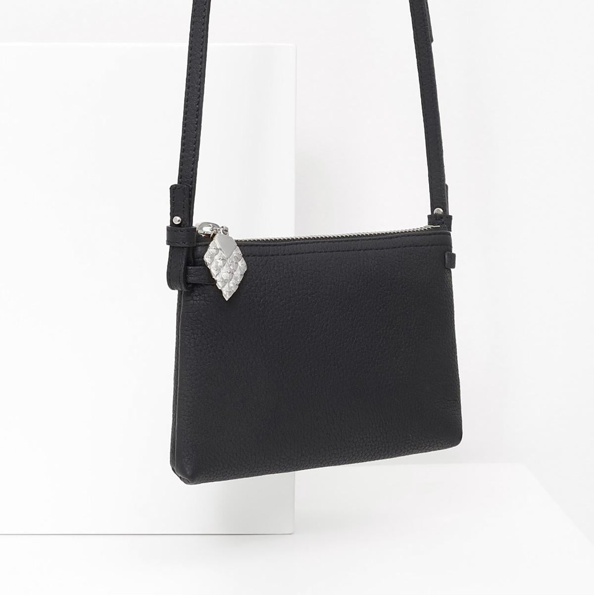 Vasu Crossbody