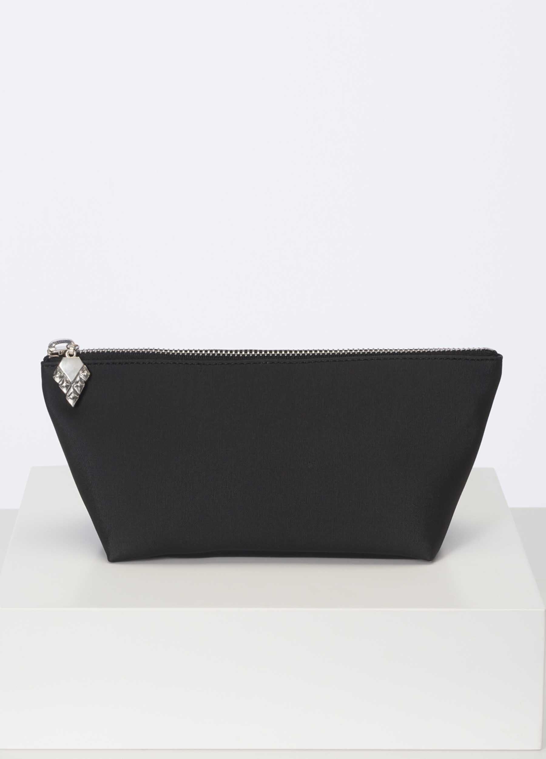 VERSO TOILETRY BAG