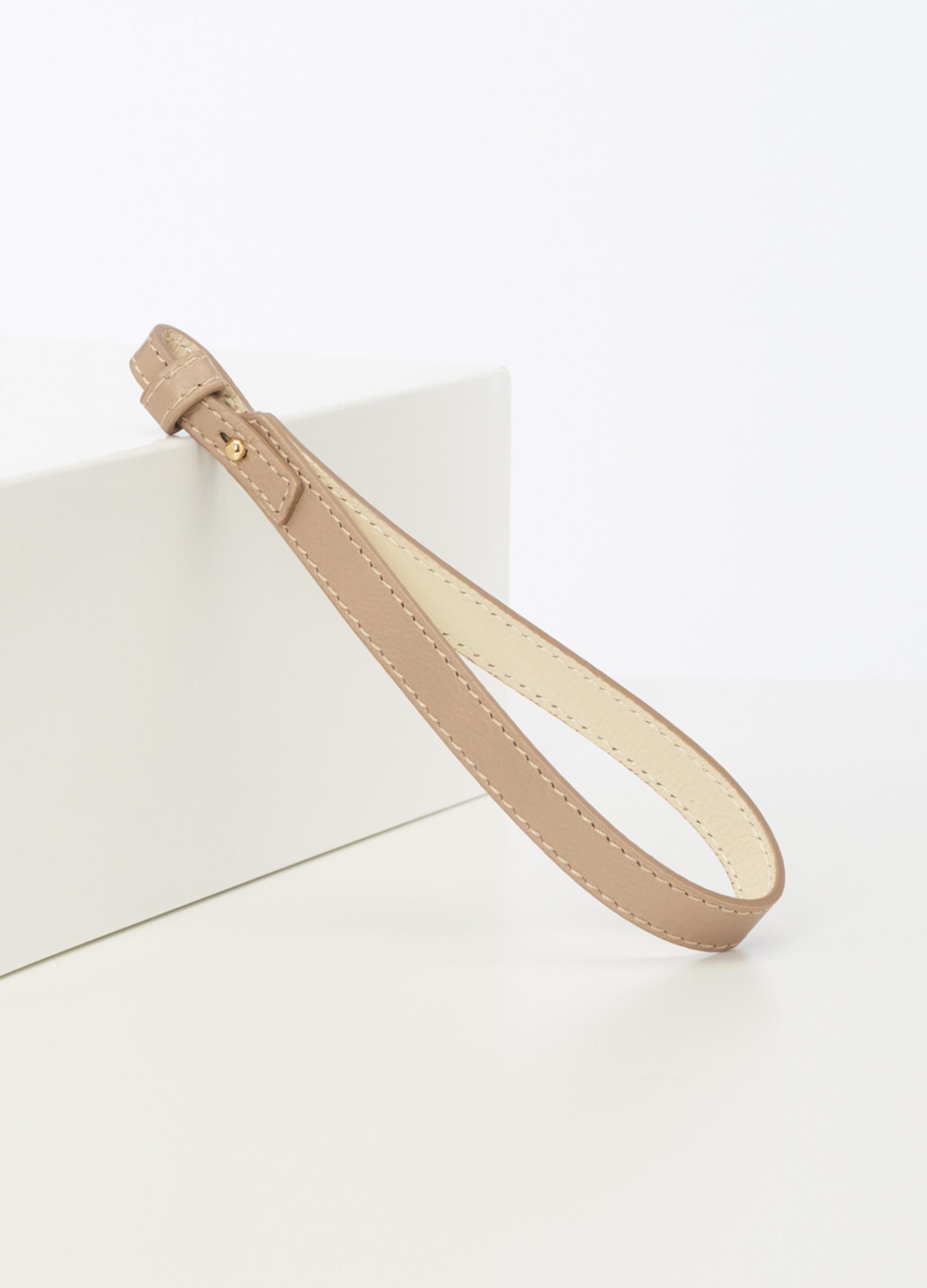 Wristlet sample