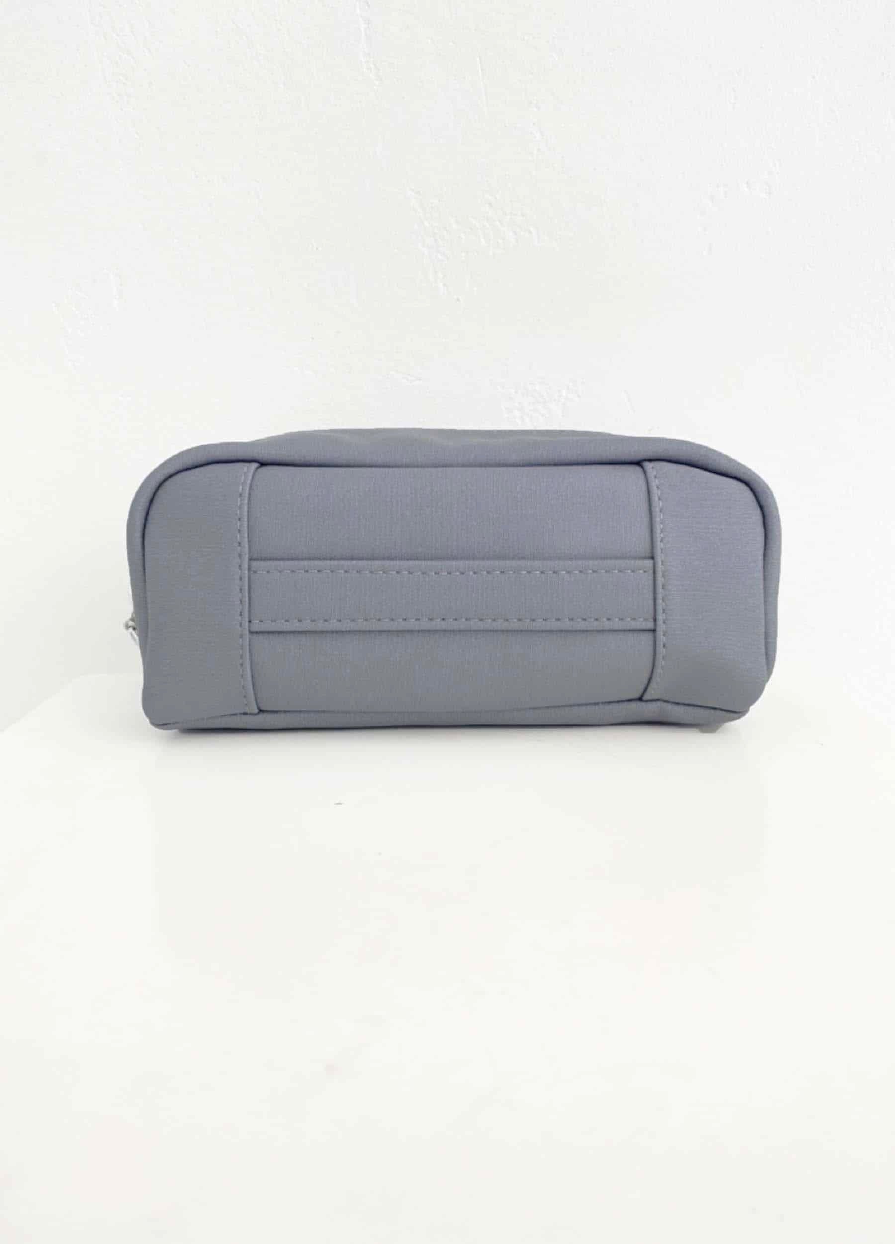 SMALL TOILETRY BAG sample