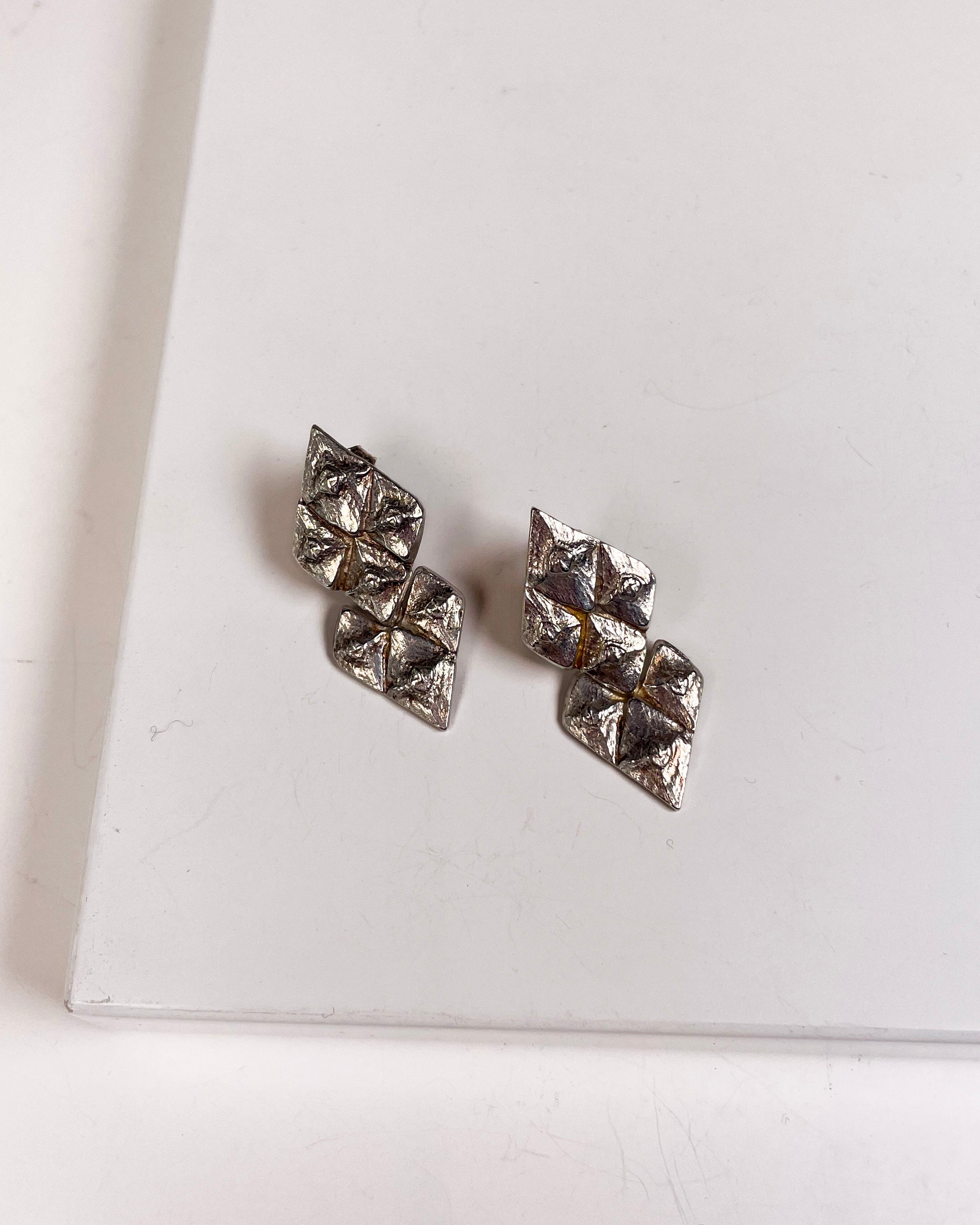 Pihka earrings small silver (sample)