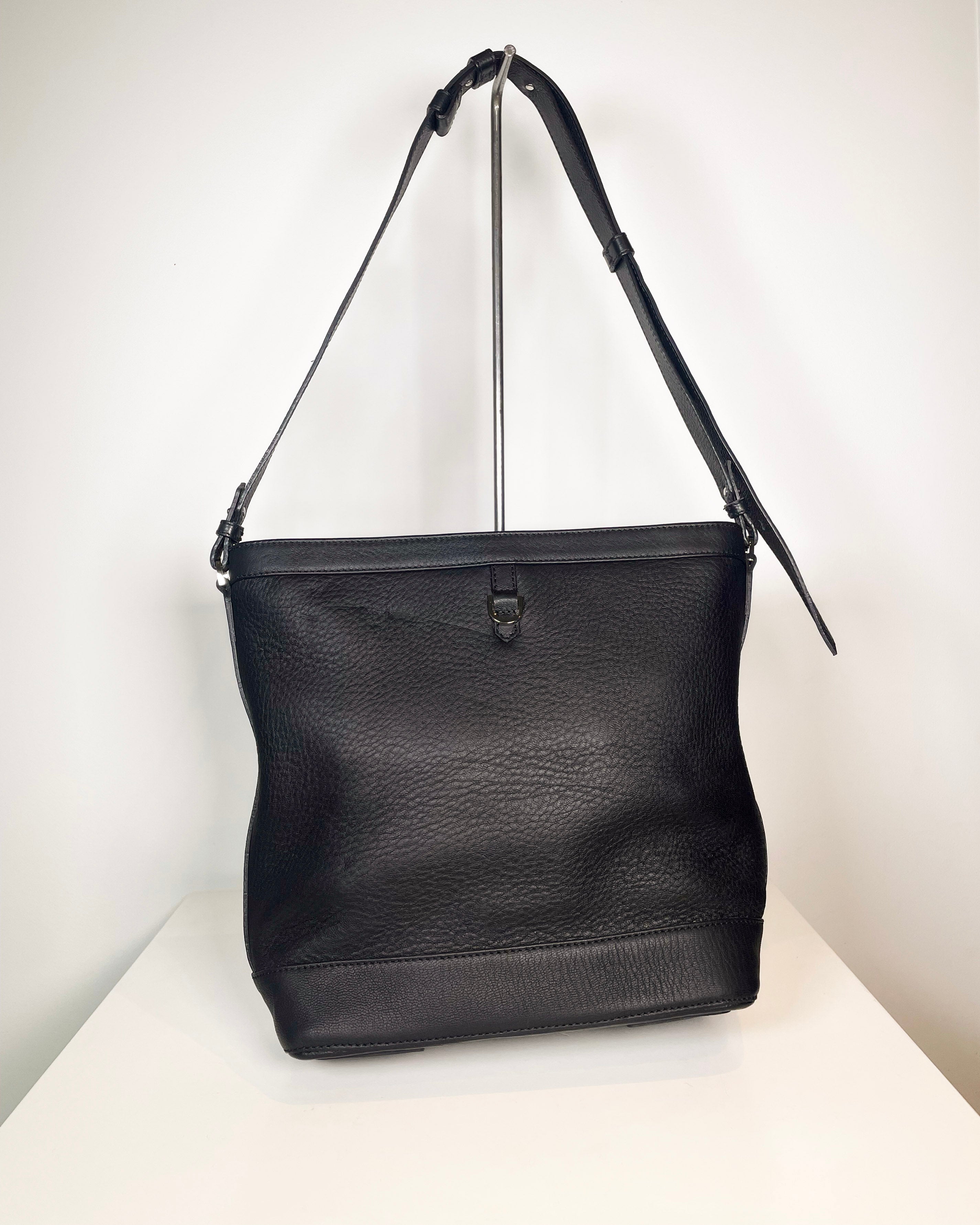 Vanamo shoulder bag musta (sample)