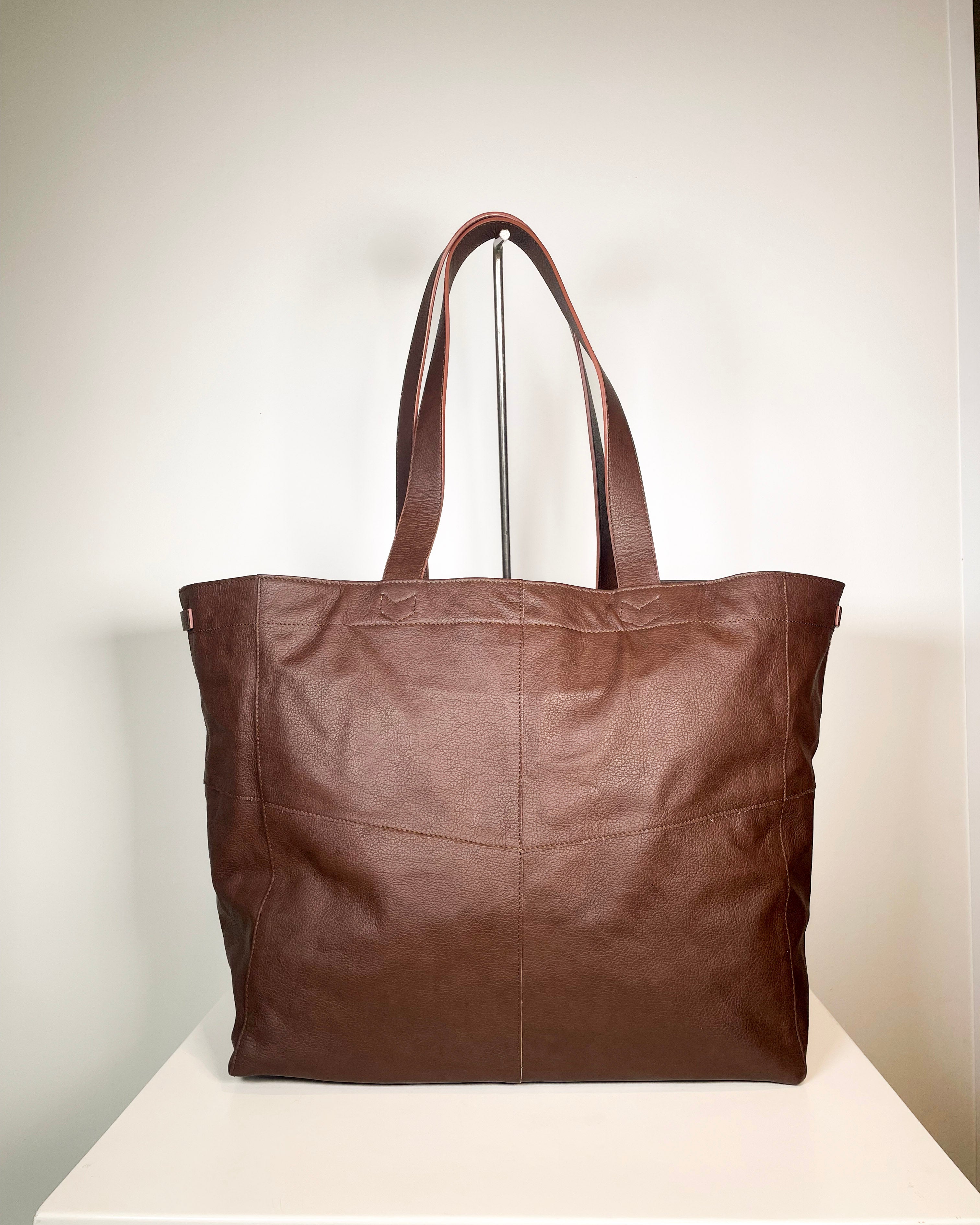 Aitta shoulder bag brown (sample)
