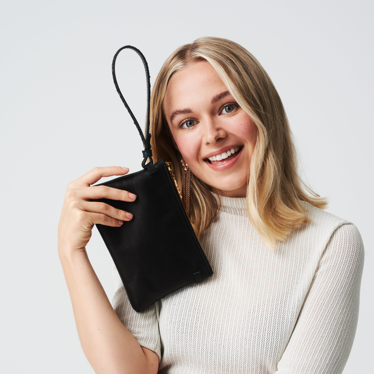Vasu Pouch