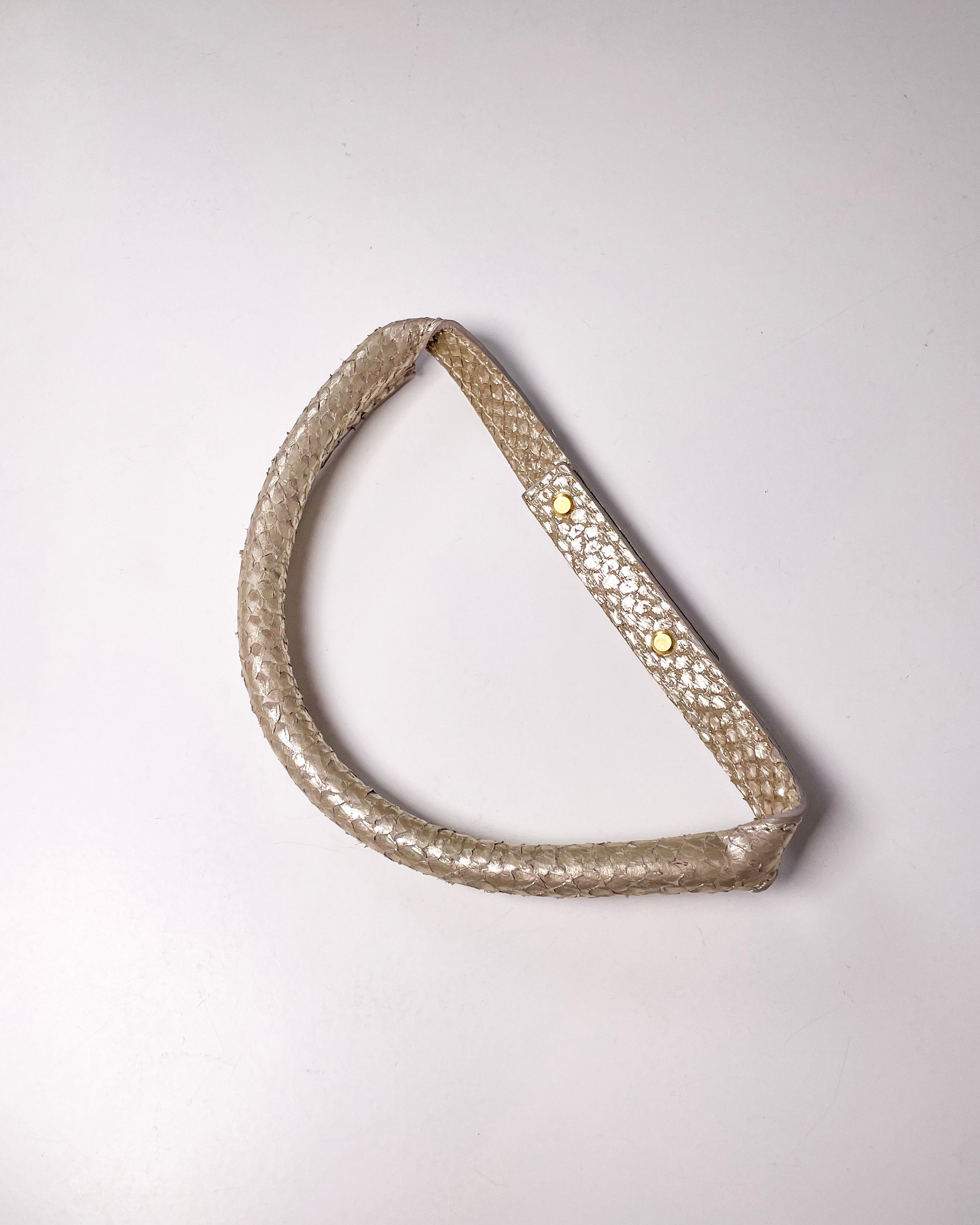 Handle for Hilla bag silver salmon leather