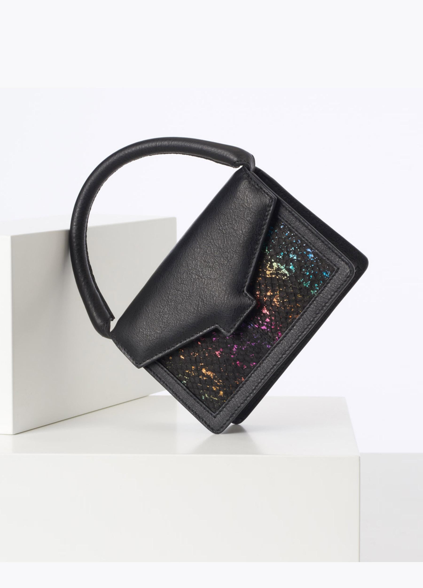 Hilla shoulder bag universe salmon