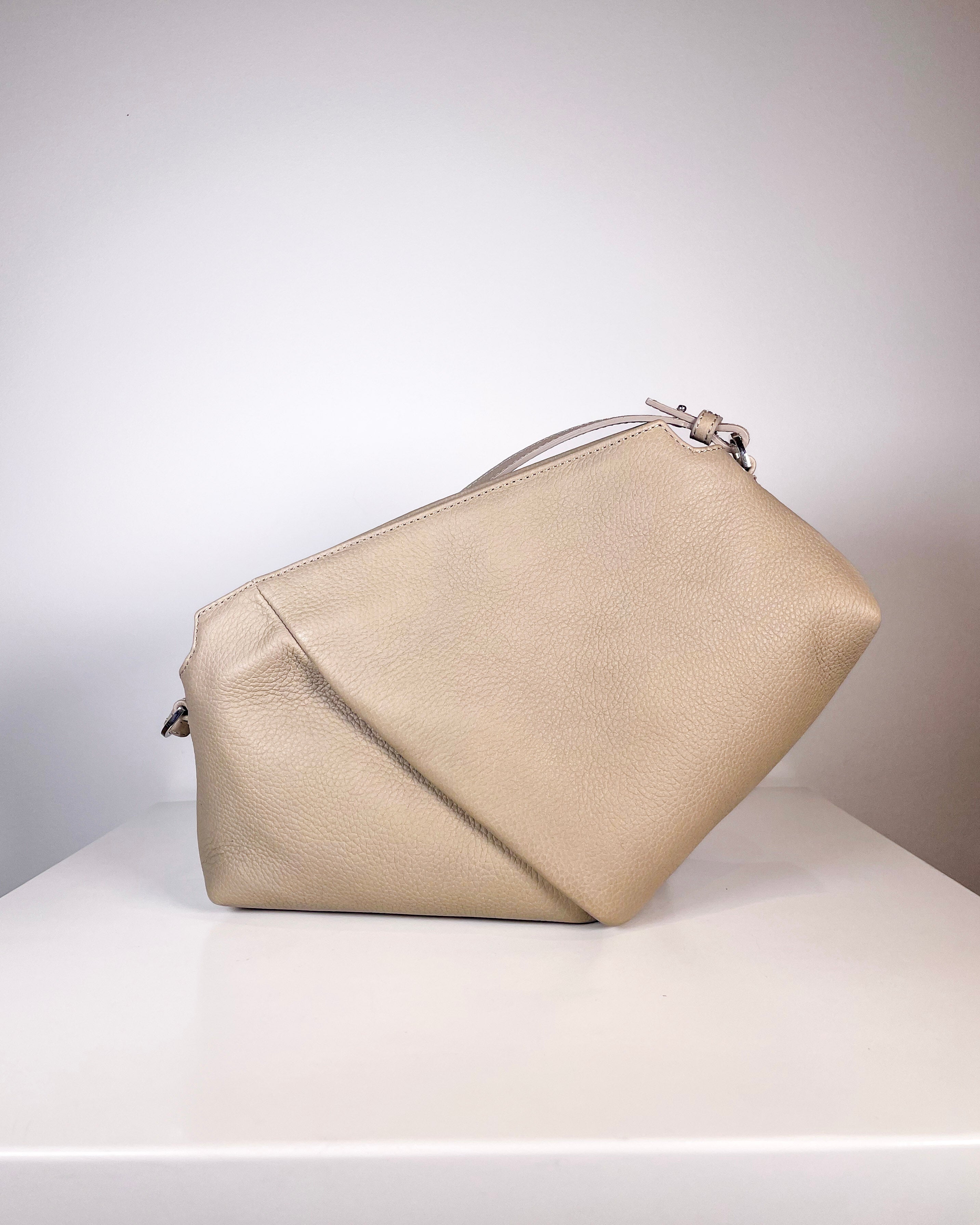 Kajo crossbody bag dark ivory (sample)