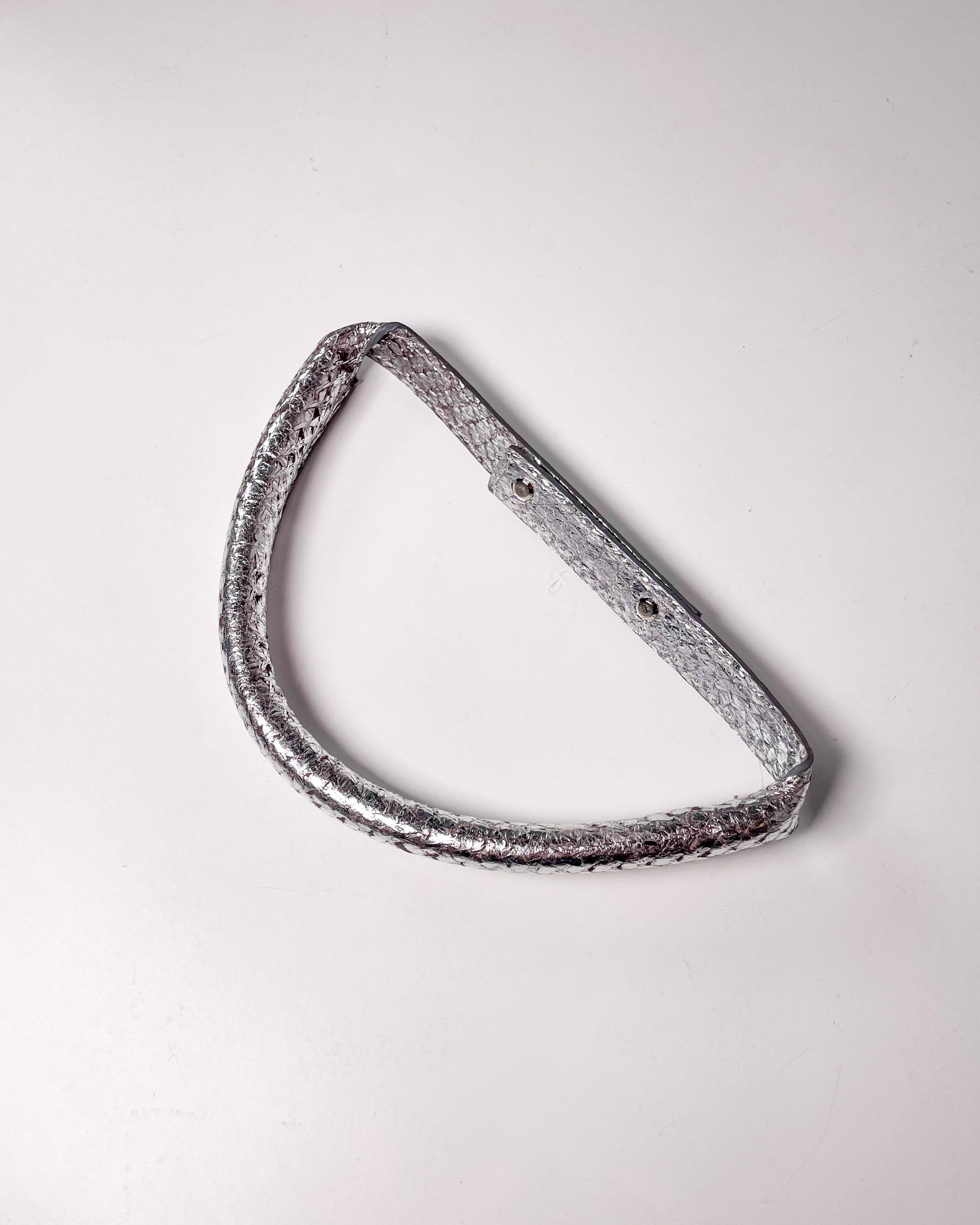 Handle for Hilla bag silver salmon leather (sample)