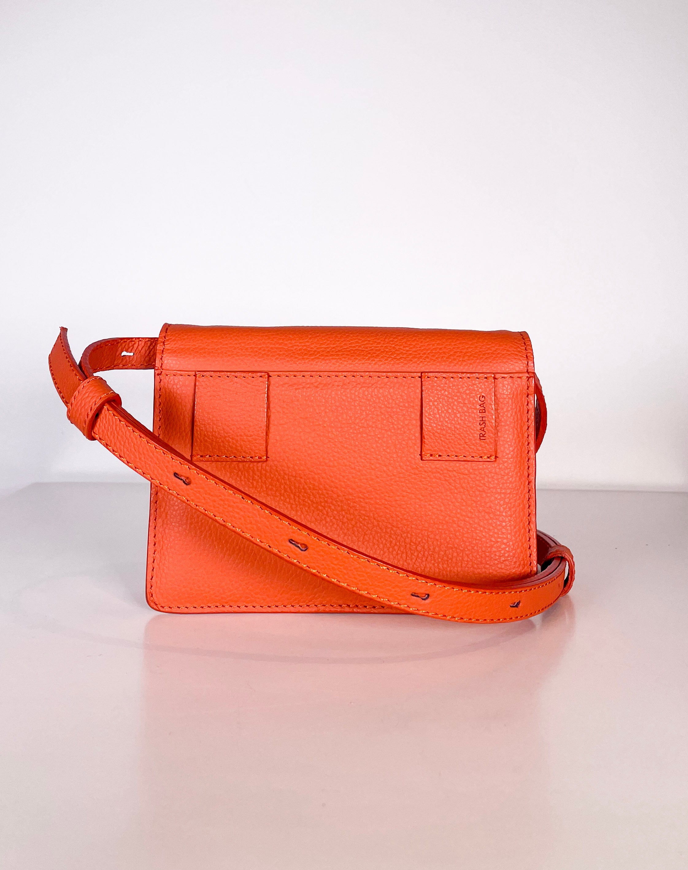 Hilla shoulder bag salmon leather orange (sample) 