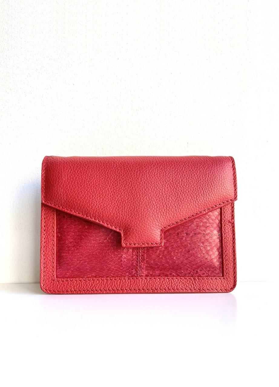 Hilla vyölaukku sample