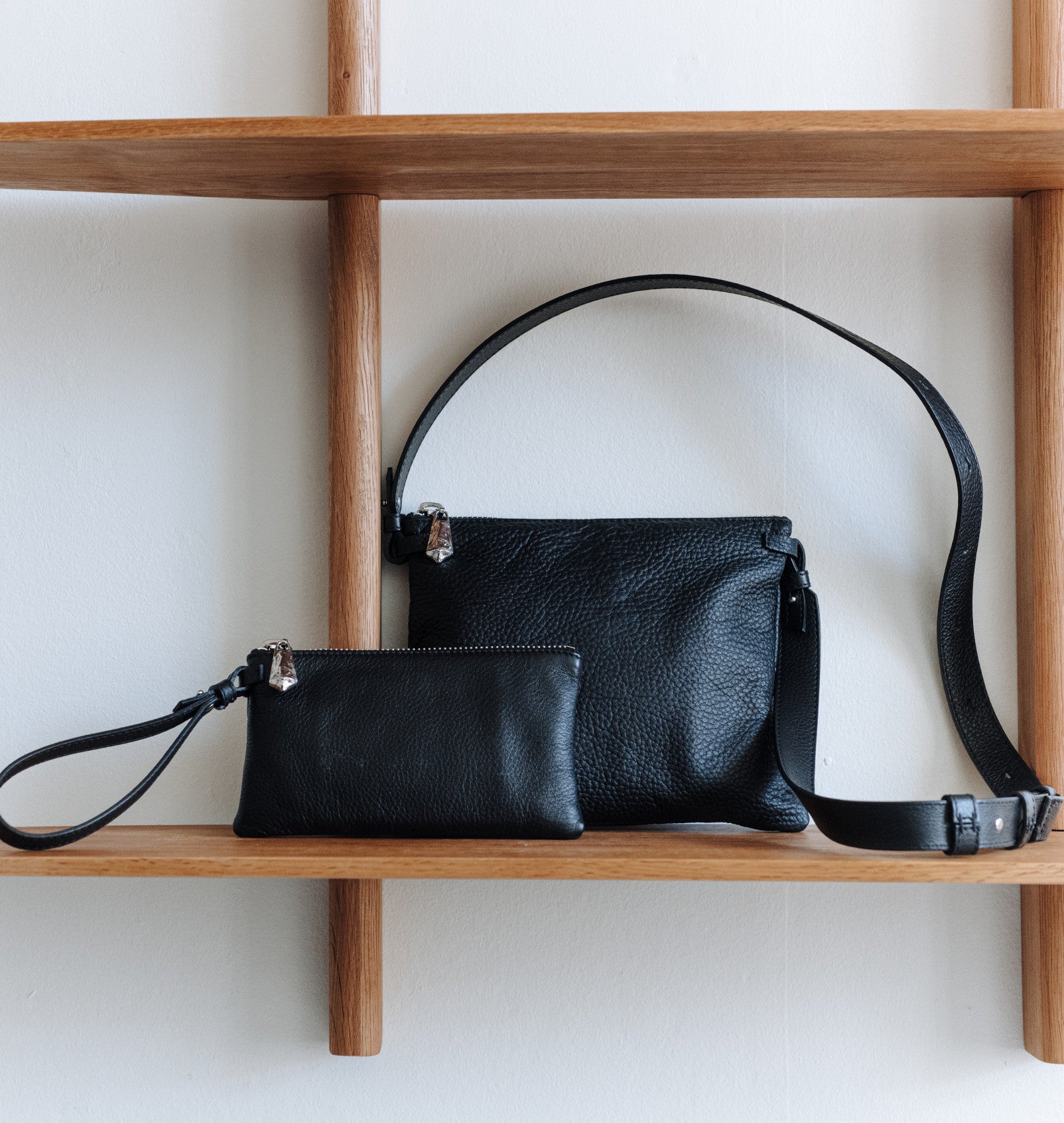 Väre Pouch Black