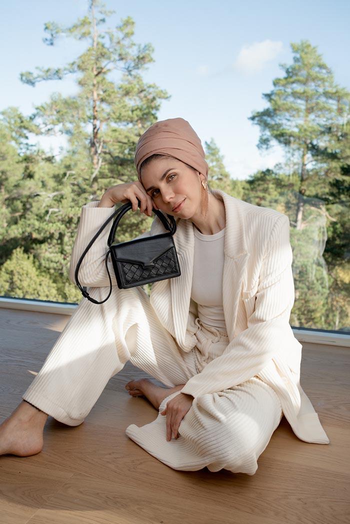Hilla shoulder bag black