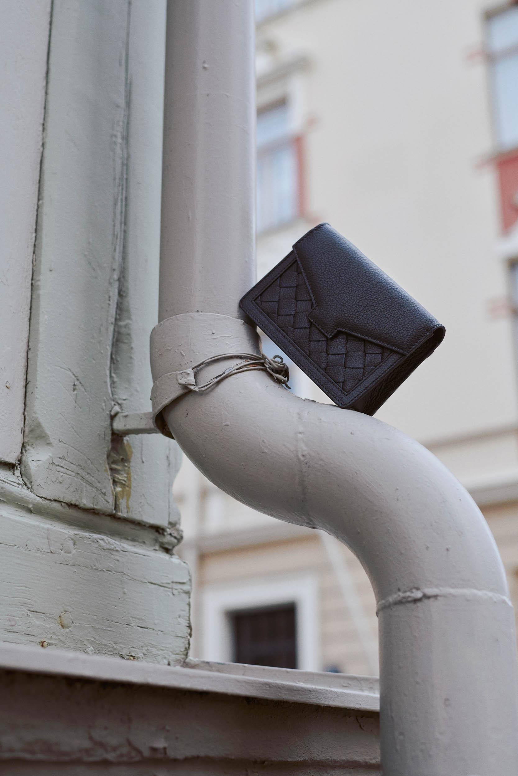 Hilla shoulder bag, pike perch leather