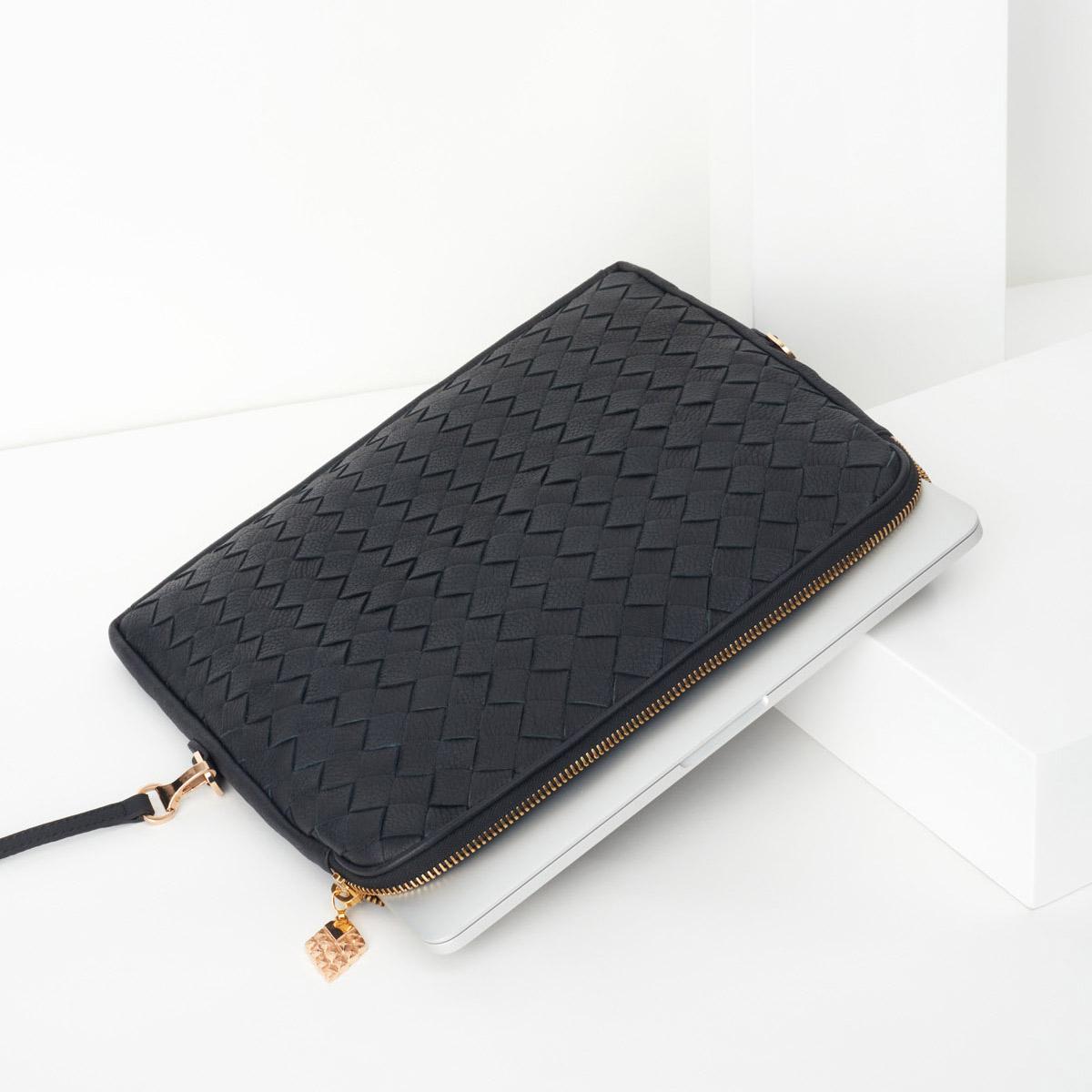 Aura crossbody-laukku