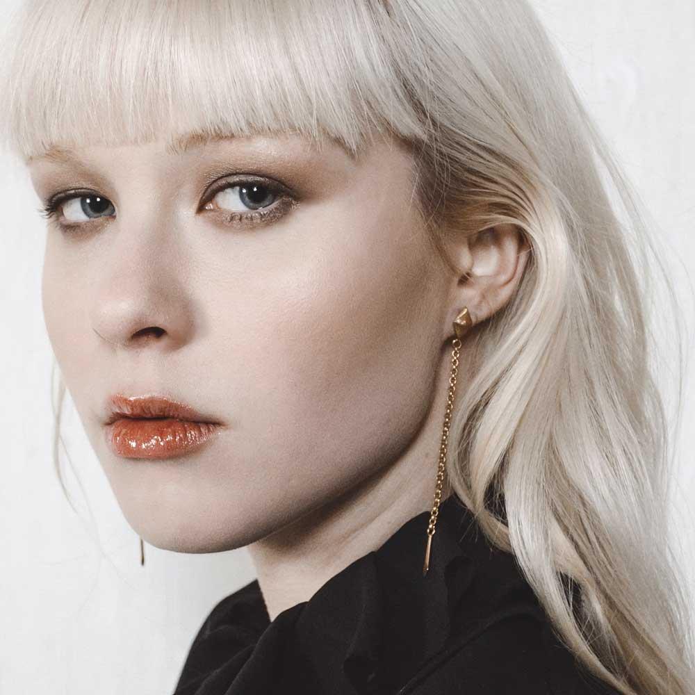 Kaarna String Earrings