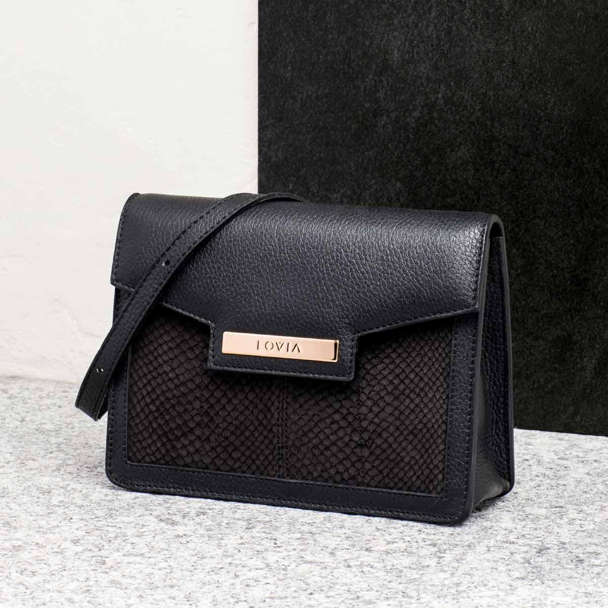 Kaiho Crossbody sample