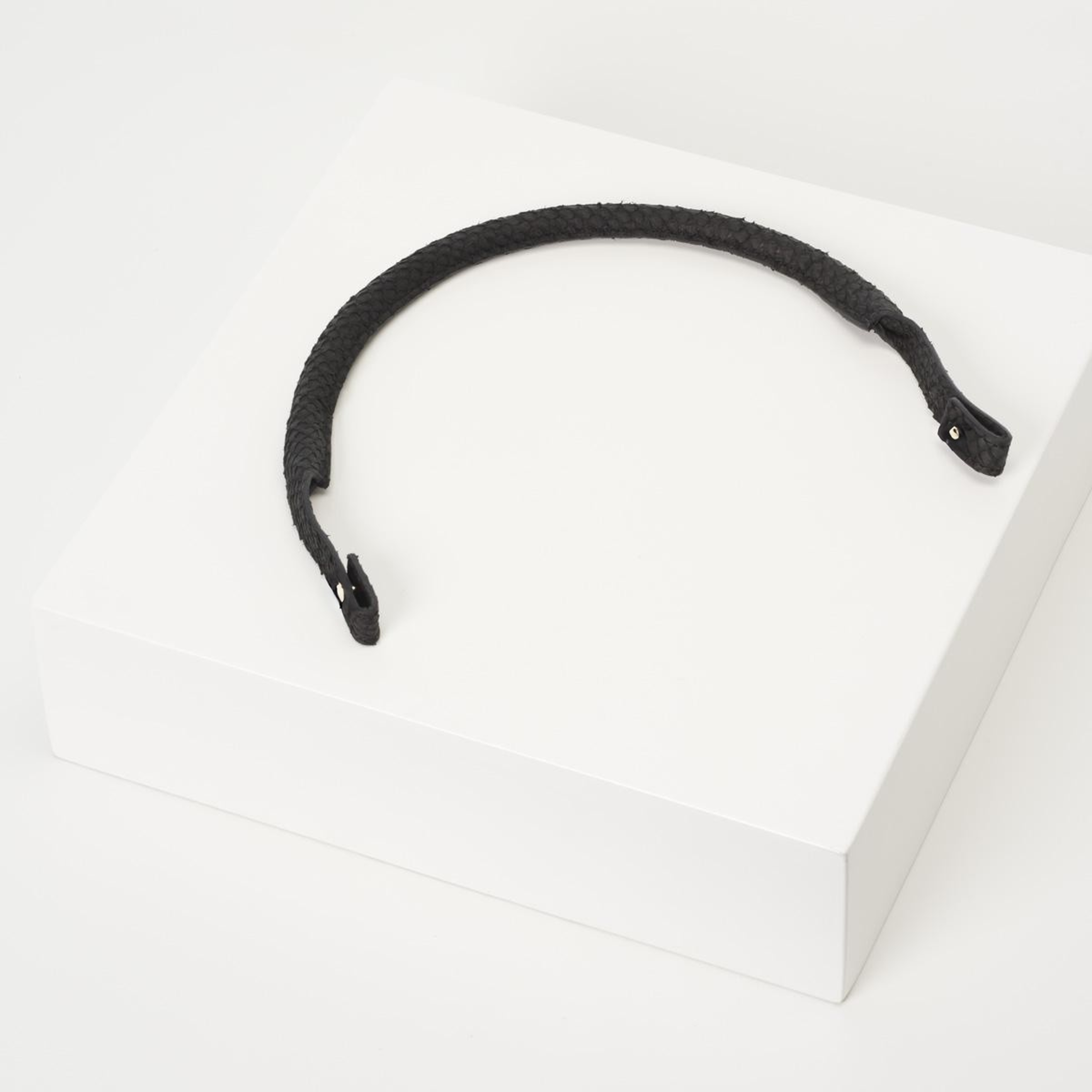 Handle for Kaiho bags black salmon skin (sample)