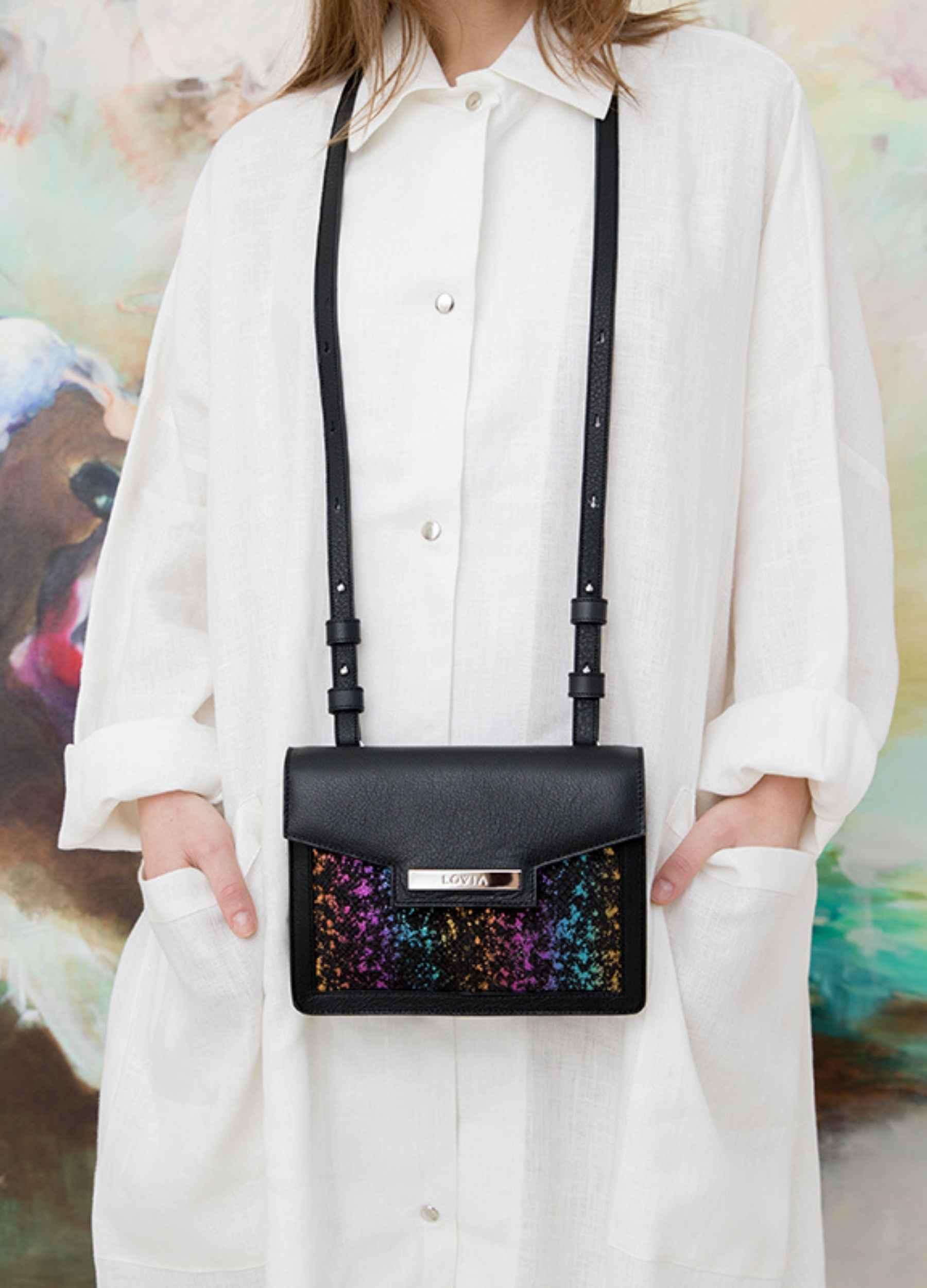 Kaiho Crossbody sample