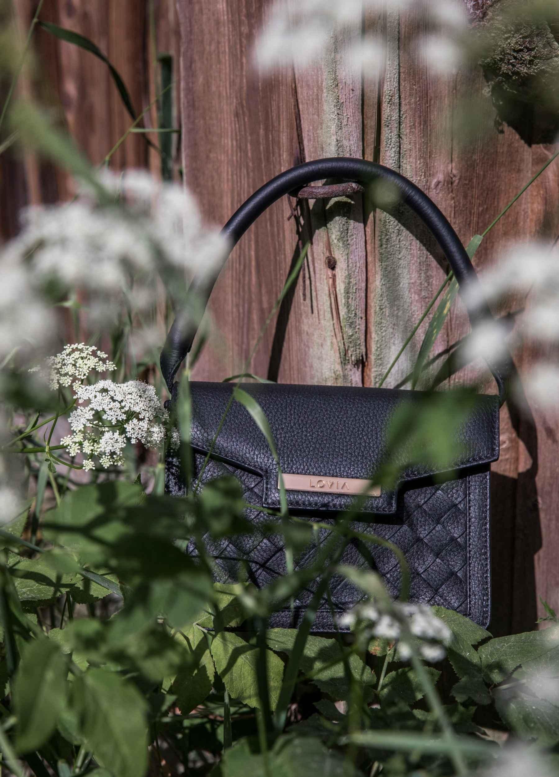 Kaiho shoulder bag Black / gold