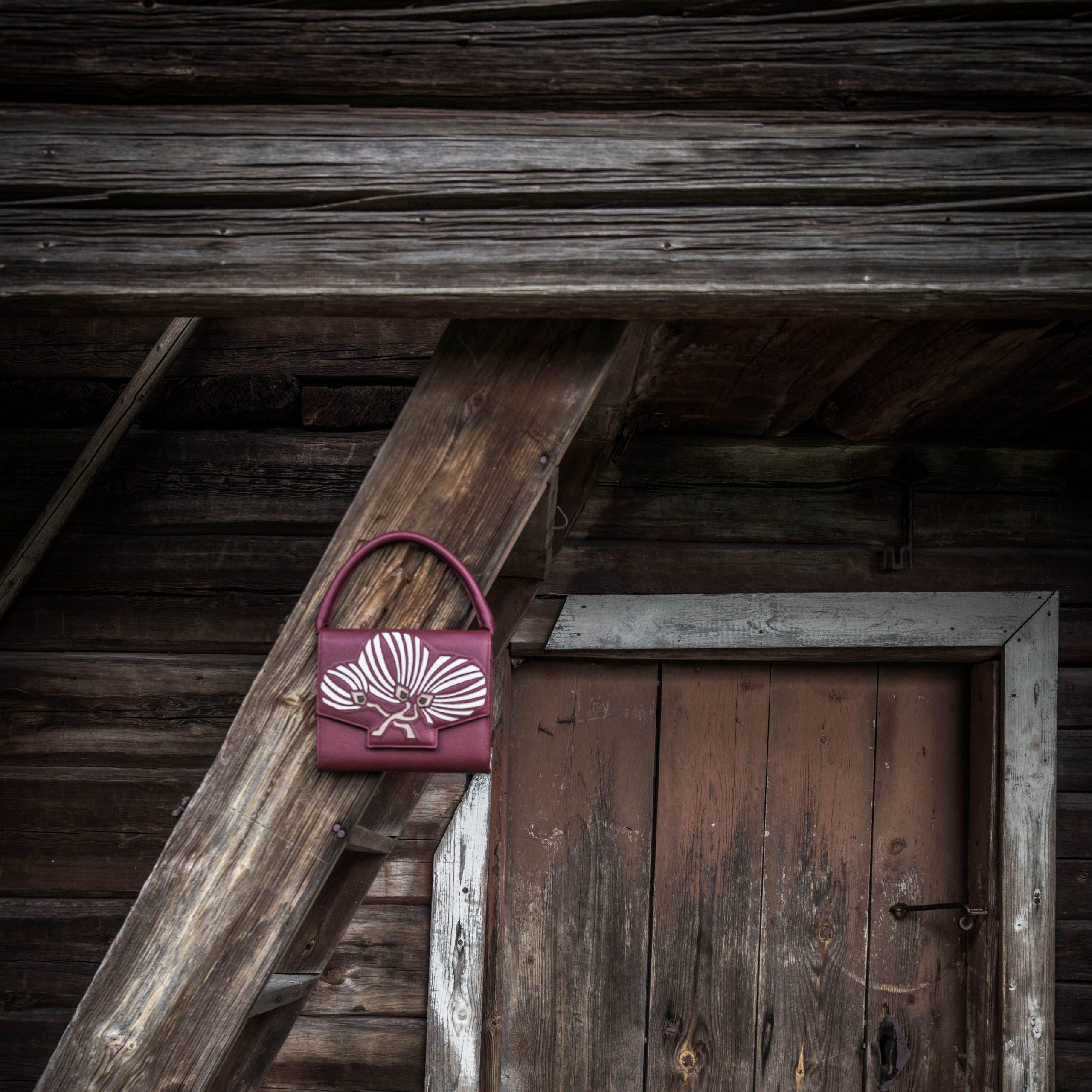Kainuu laukku ja kahva