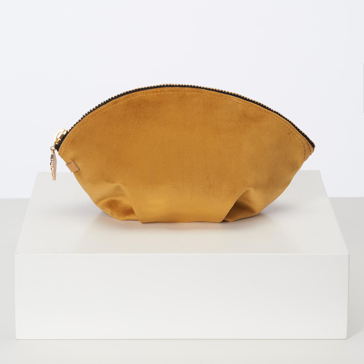 NUPPU SMALL TOILETRY BAG
