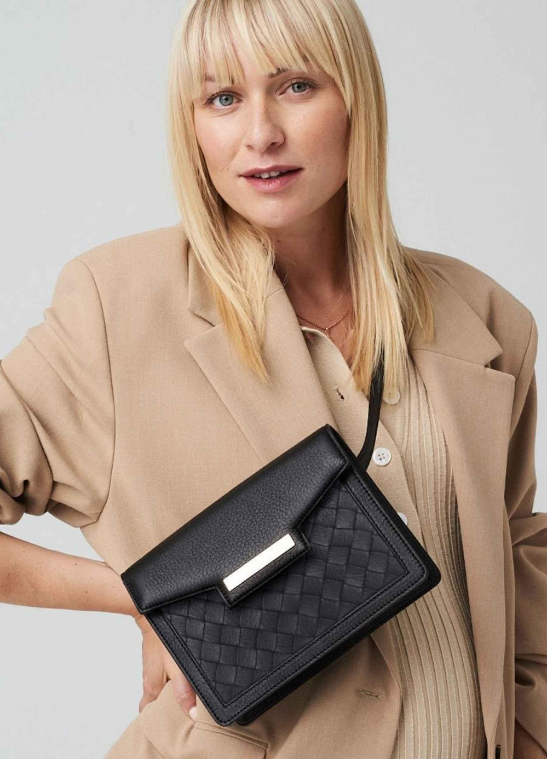 Kaiho shoulder bag Black / gold