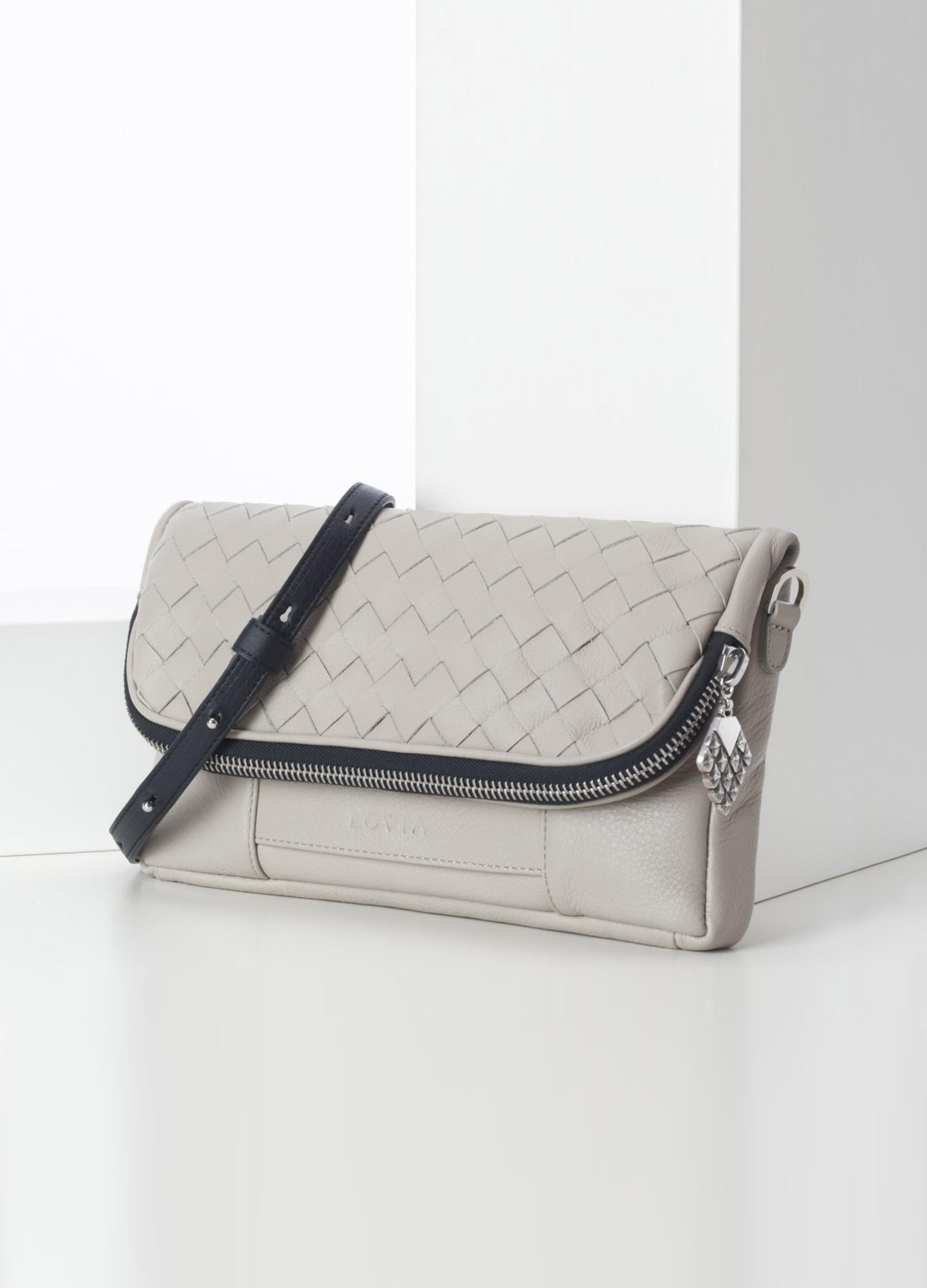 Aira Small Crossbody
