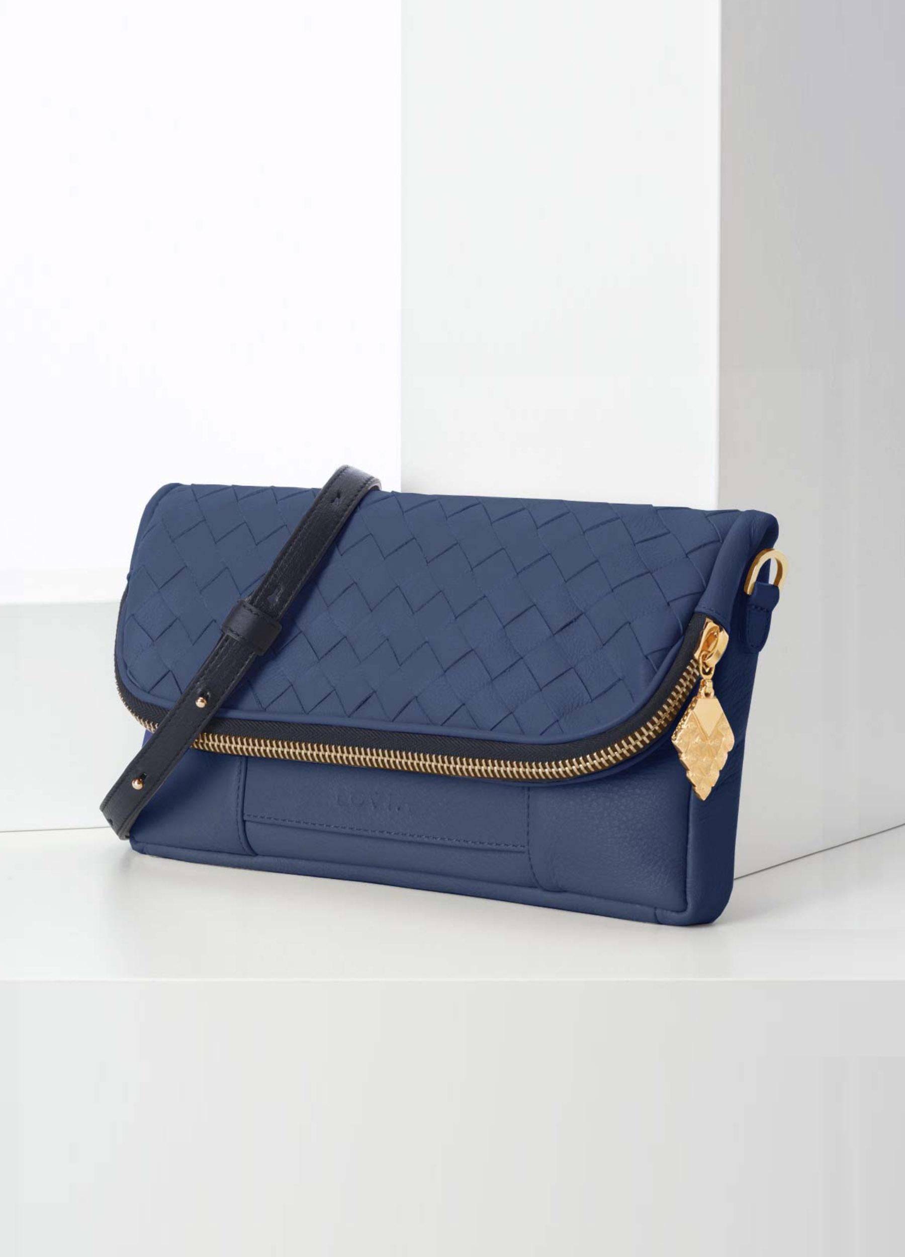 Aira Small Crossbody