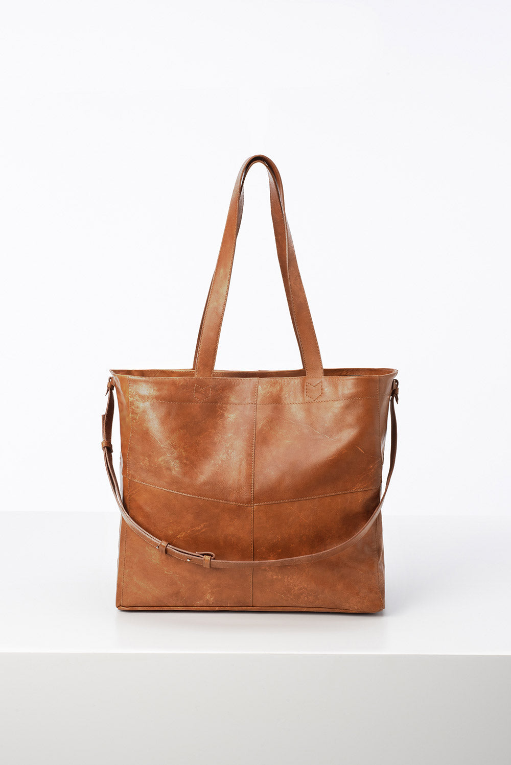 Crossbody-hihna ennakkotilaus